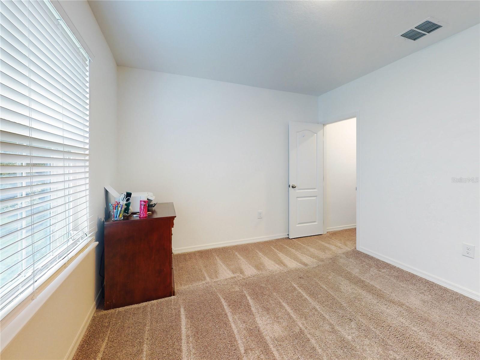 2596 FLAMINGO RD