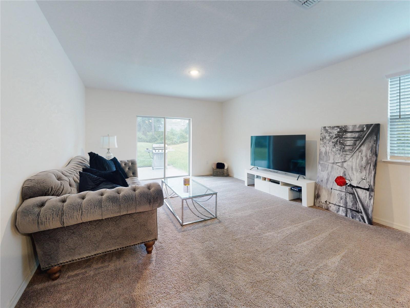 2596 FLAMINGO RD