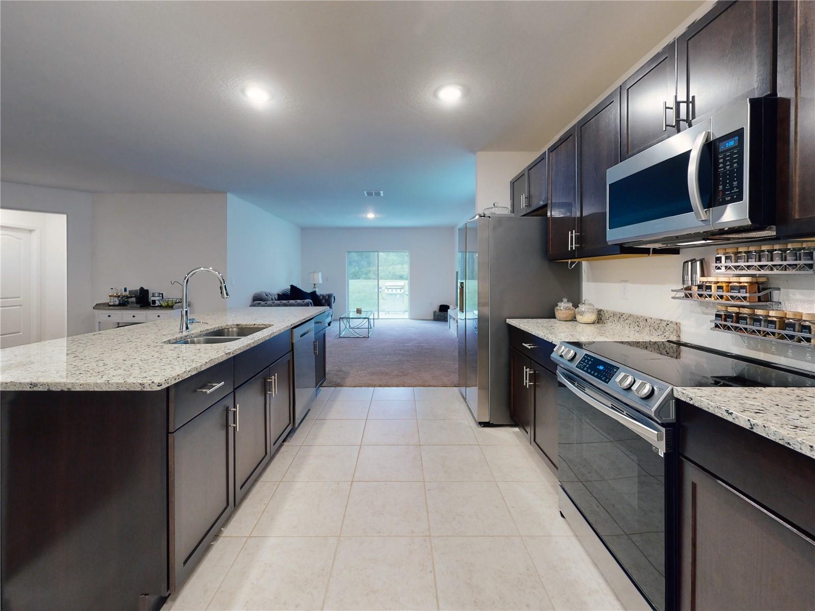 2596 FLAMINGO RD