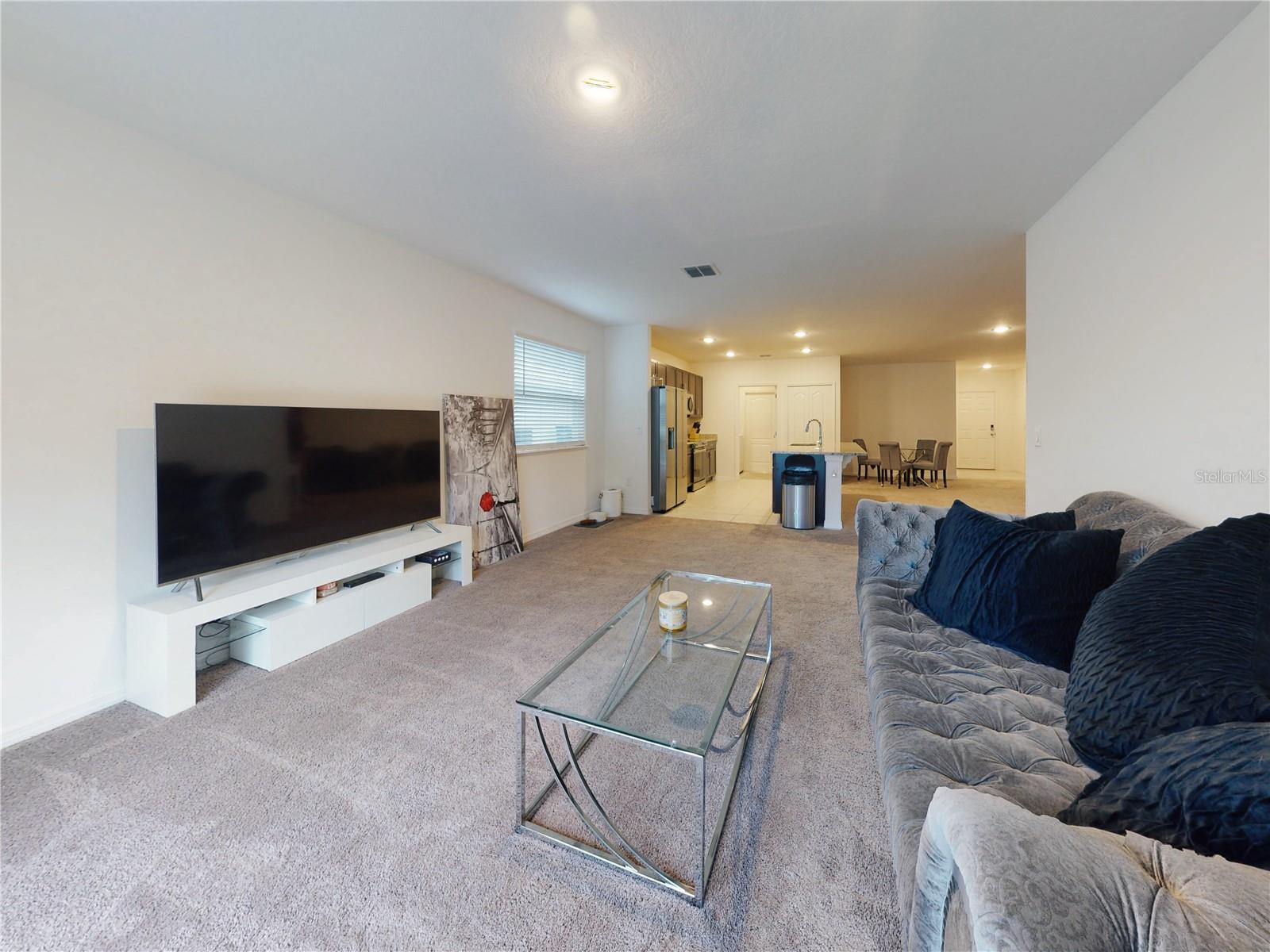 2596 FLAMINGO RD
