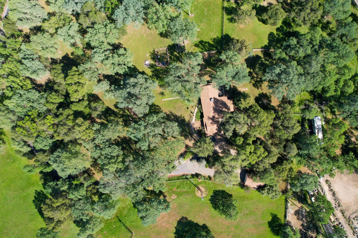 3840 Greenstone Road