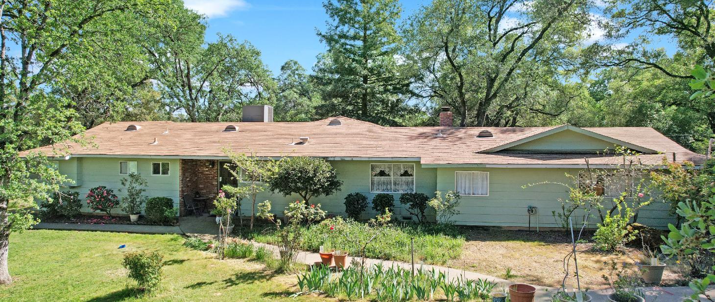 3840 Greenstone Road