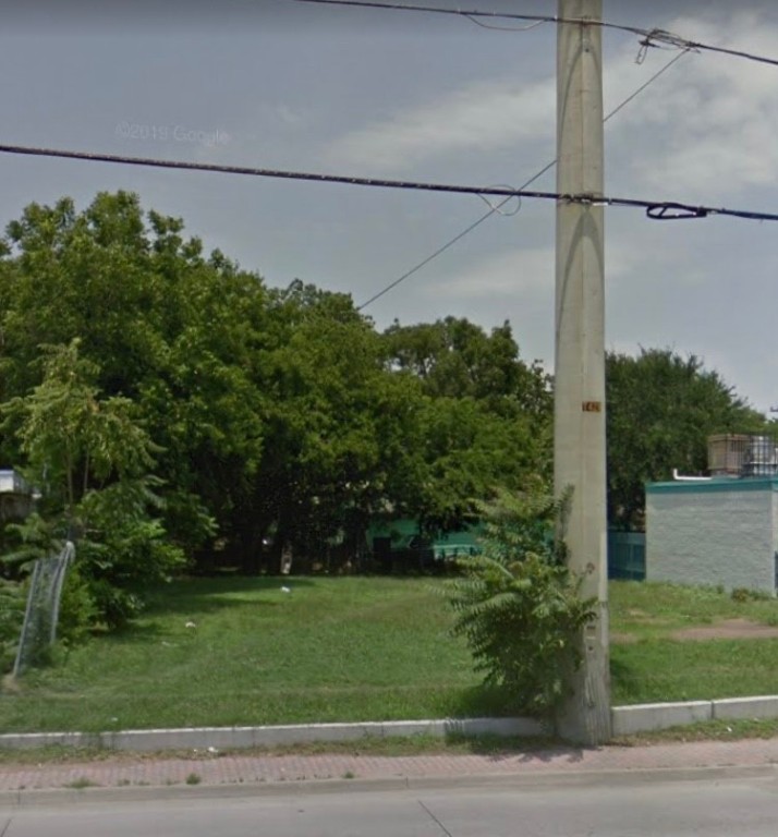 1605 Singleton Boulevard