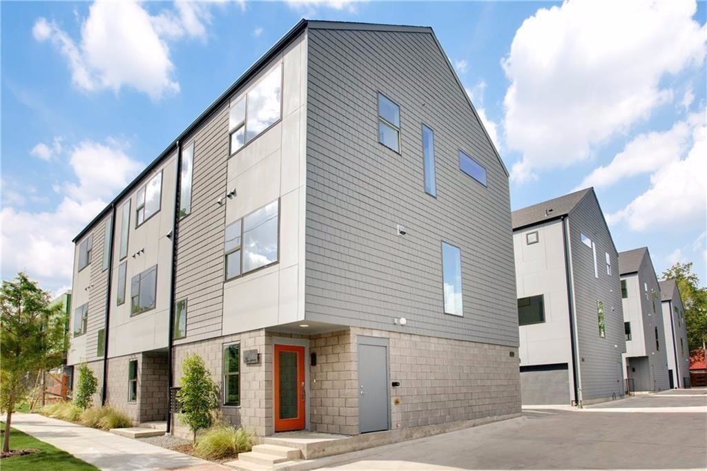 427 W 10th Street 301