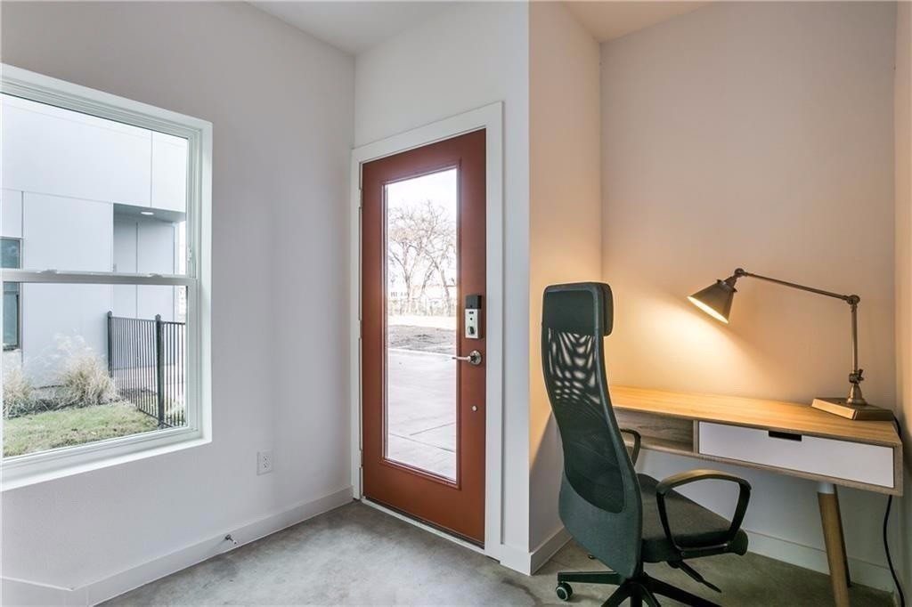 427 W 10th Street 301