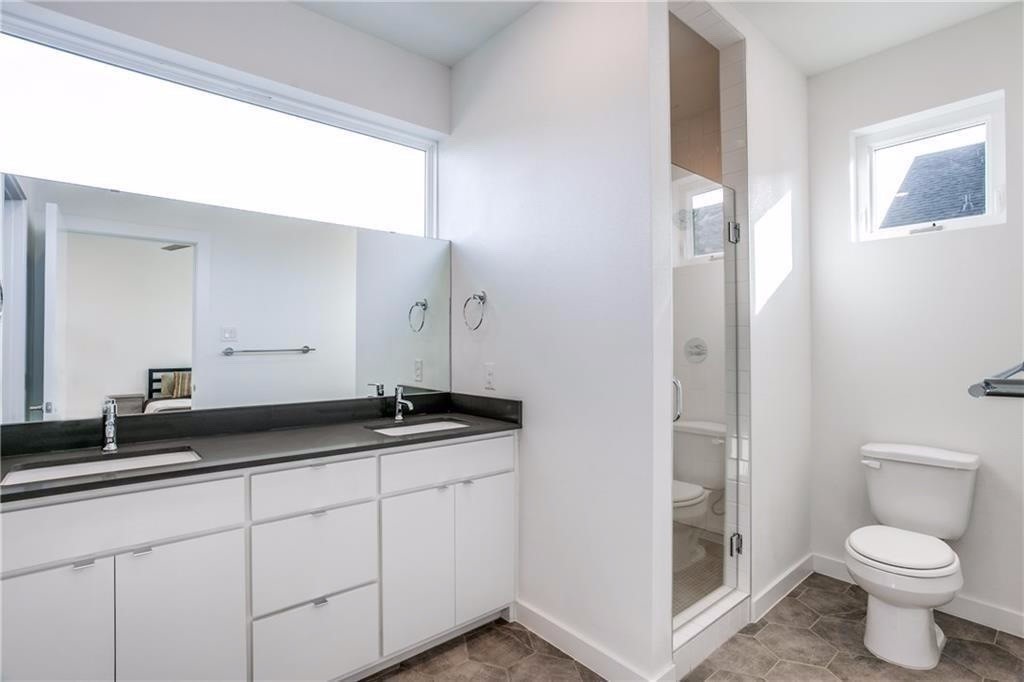 427 W 10th Street 301