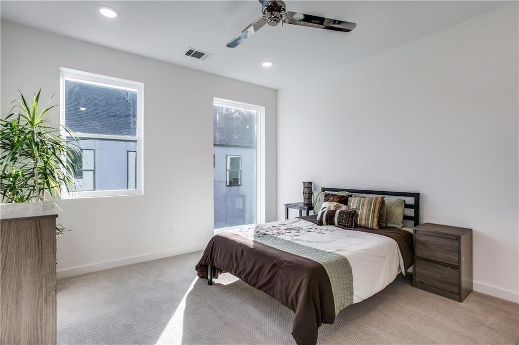 427 W 10th Street 301