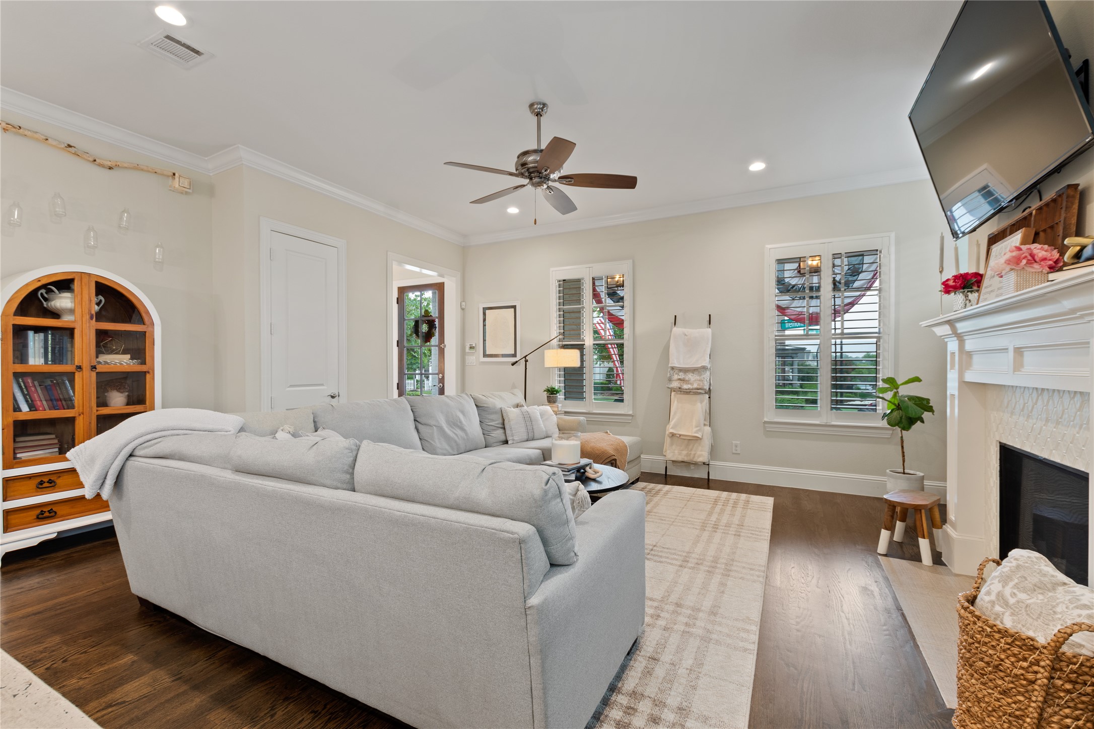 2201 Tremont Boulevard