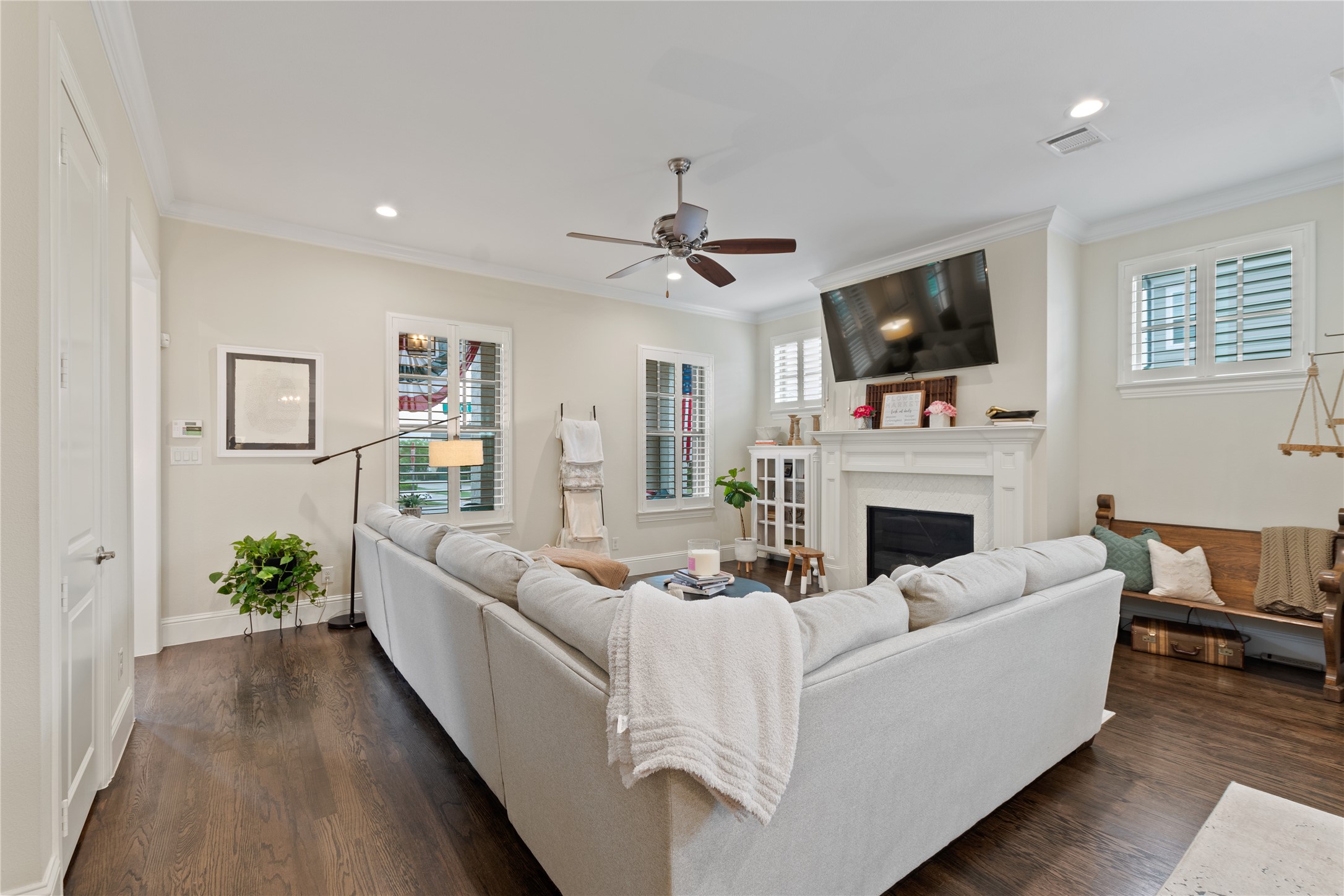 2201 Tremont Boulevard