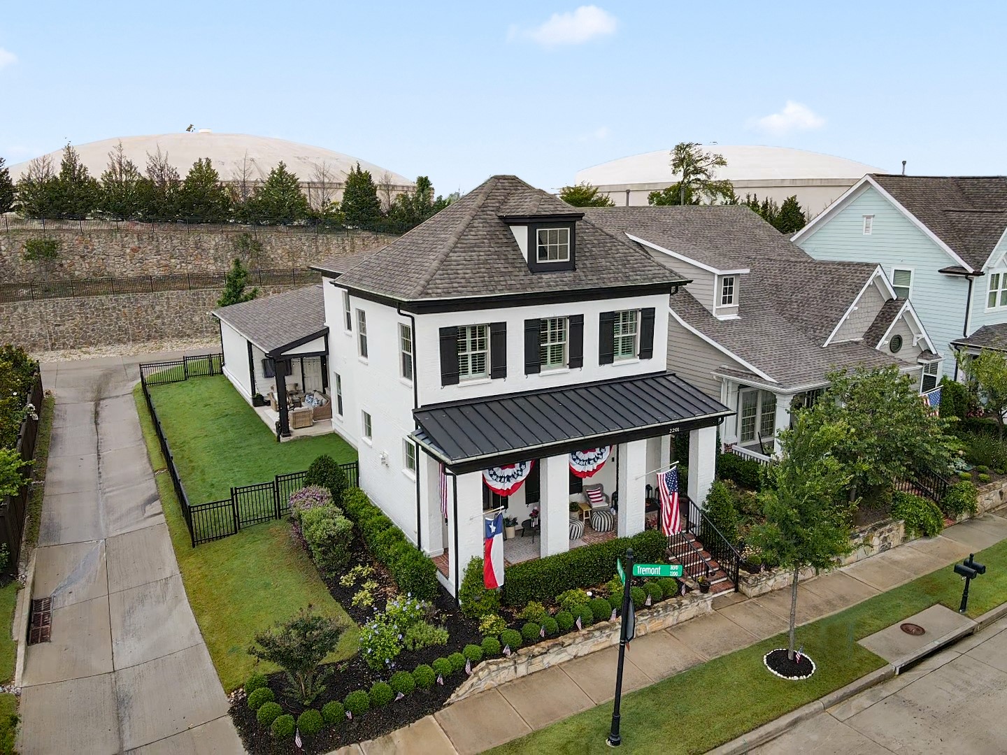 2201 Tremont Boulevard