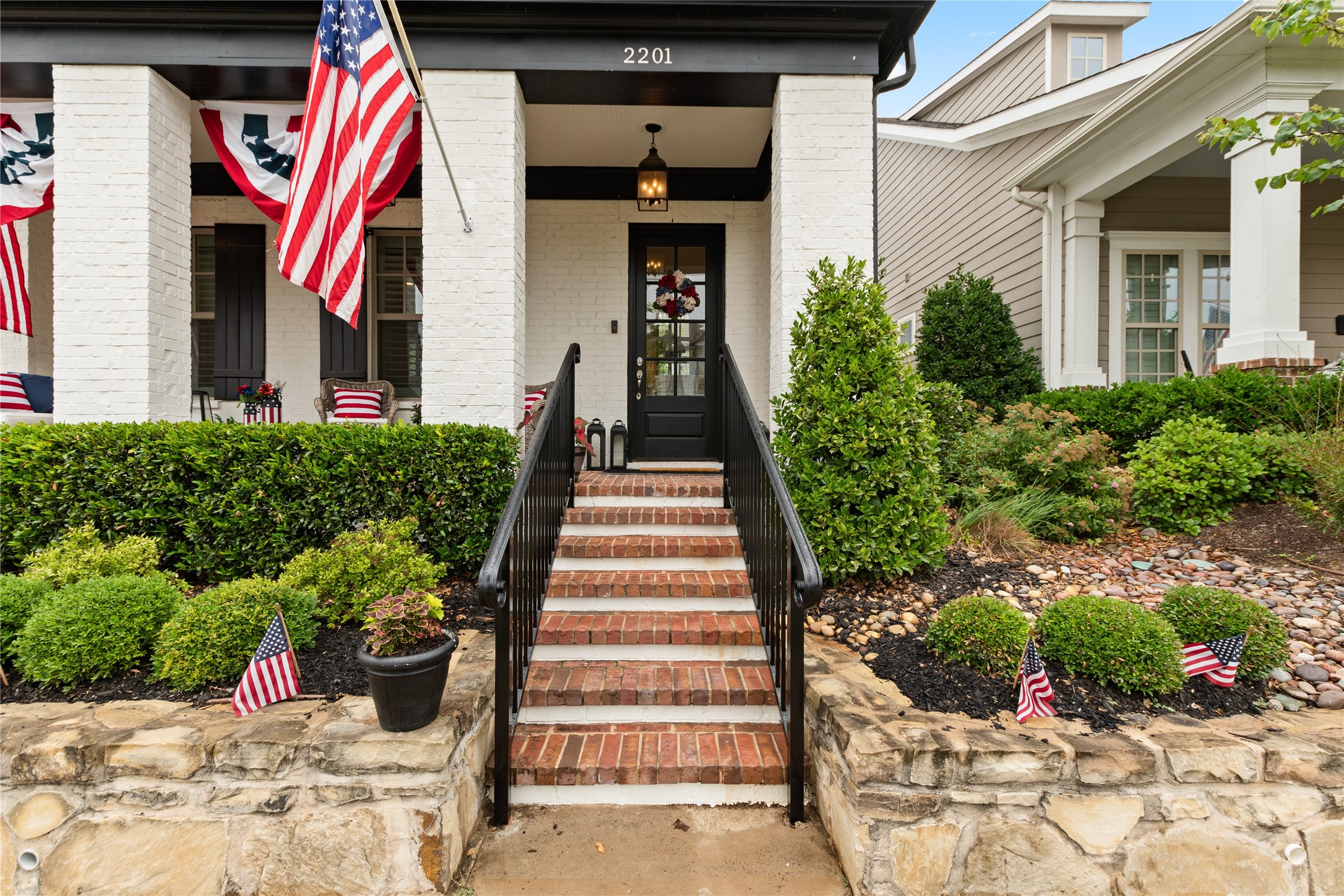 2201 Tremont Boulevard