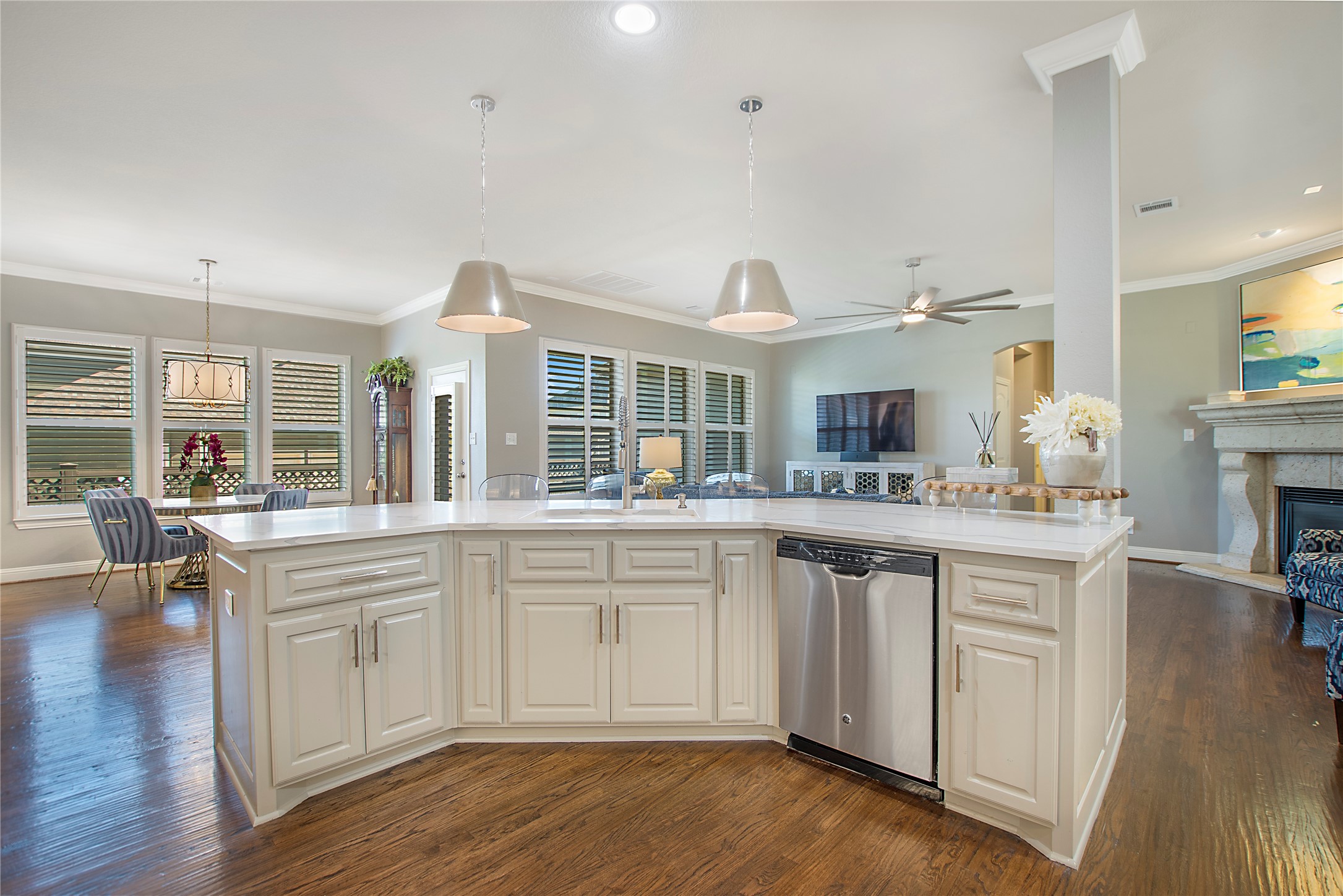 2316 Tremont Boulevard