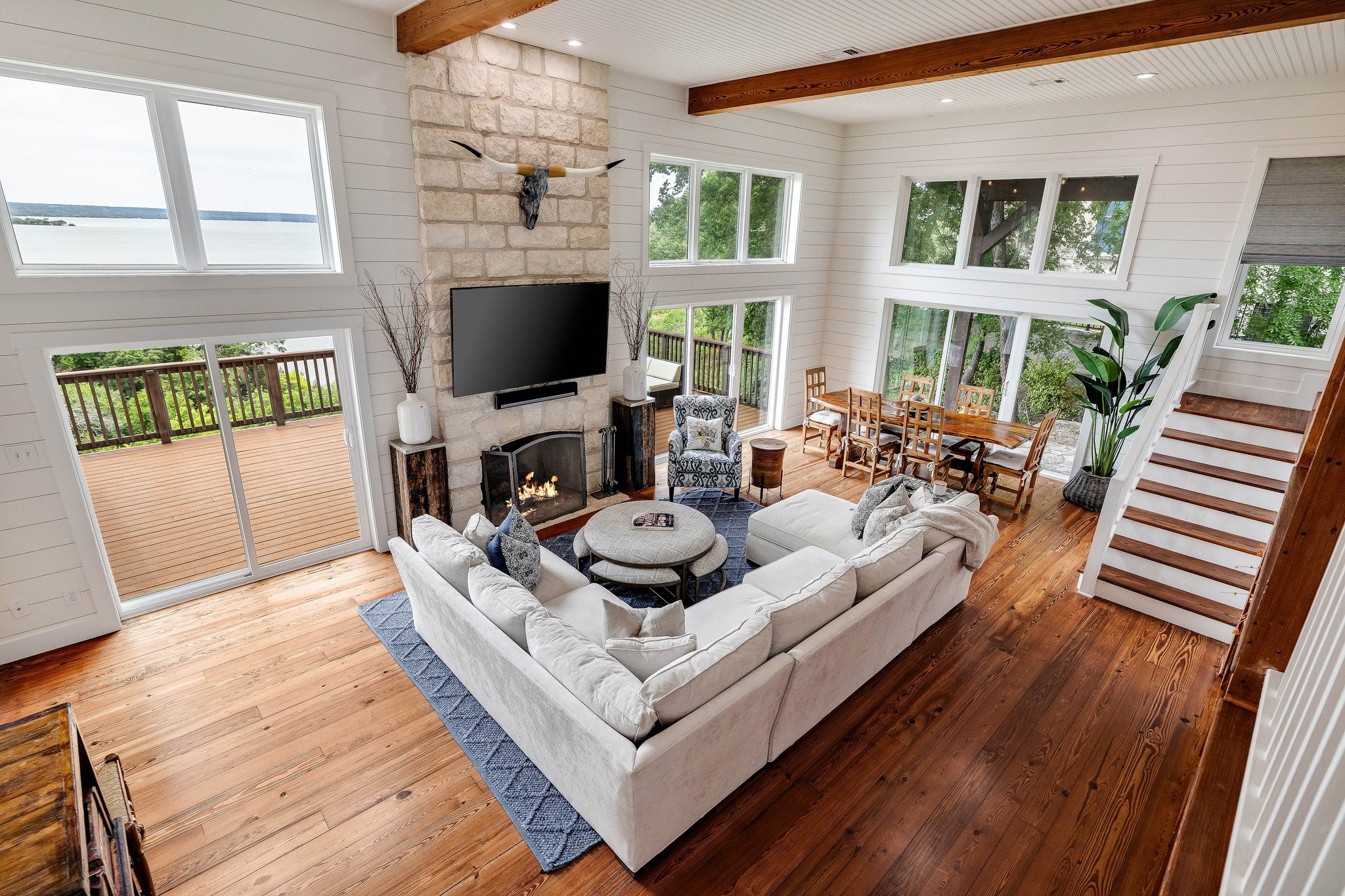 10033 Crestridge Court