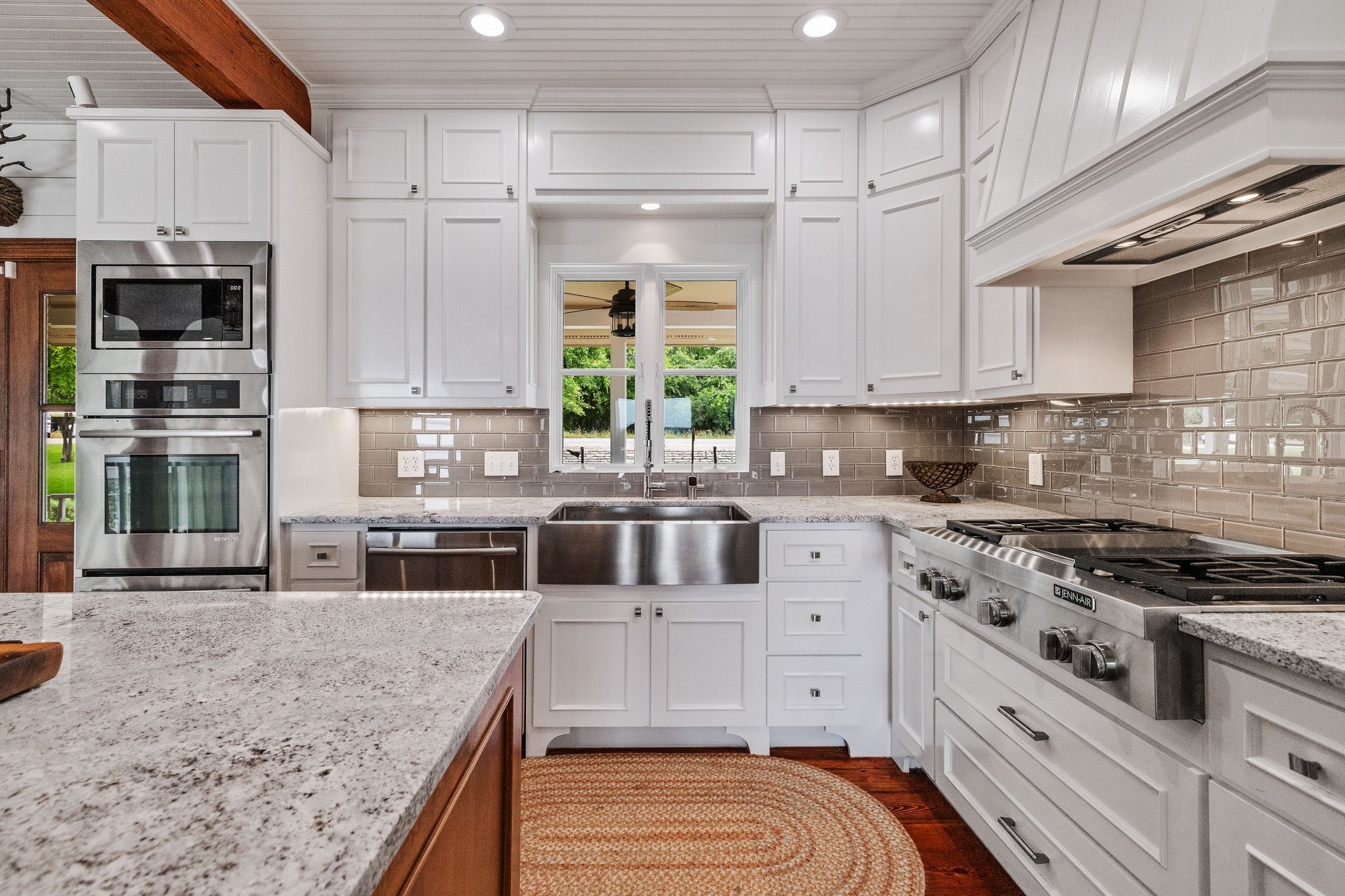 10033 Crestridge Court