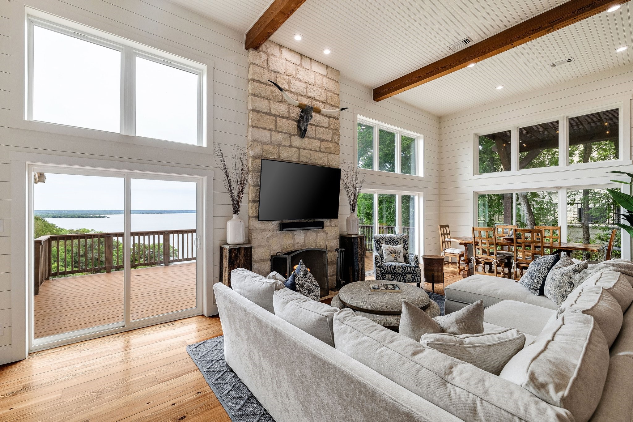 10033 Crestridge Court