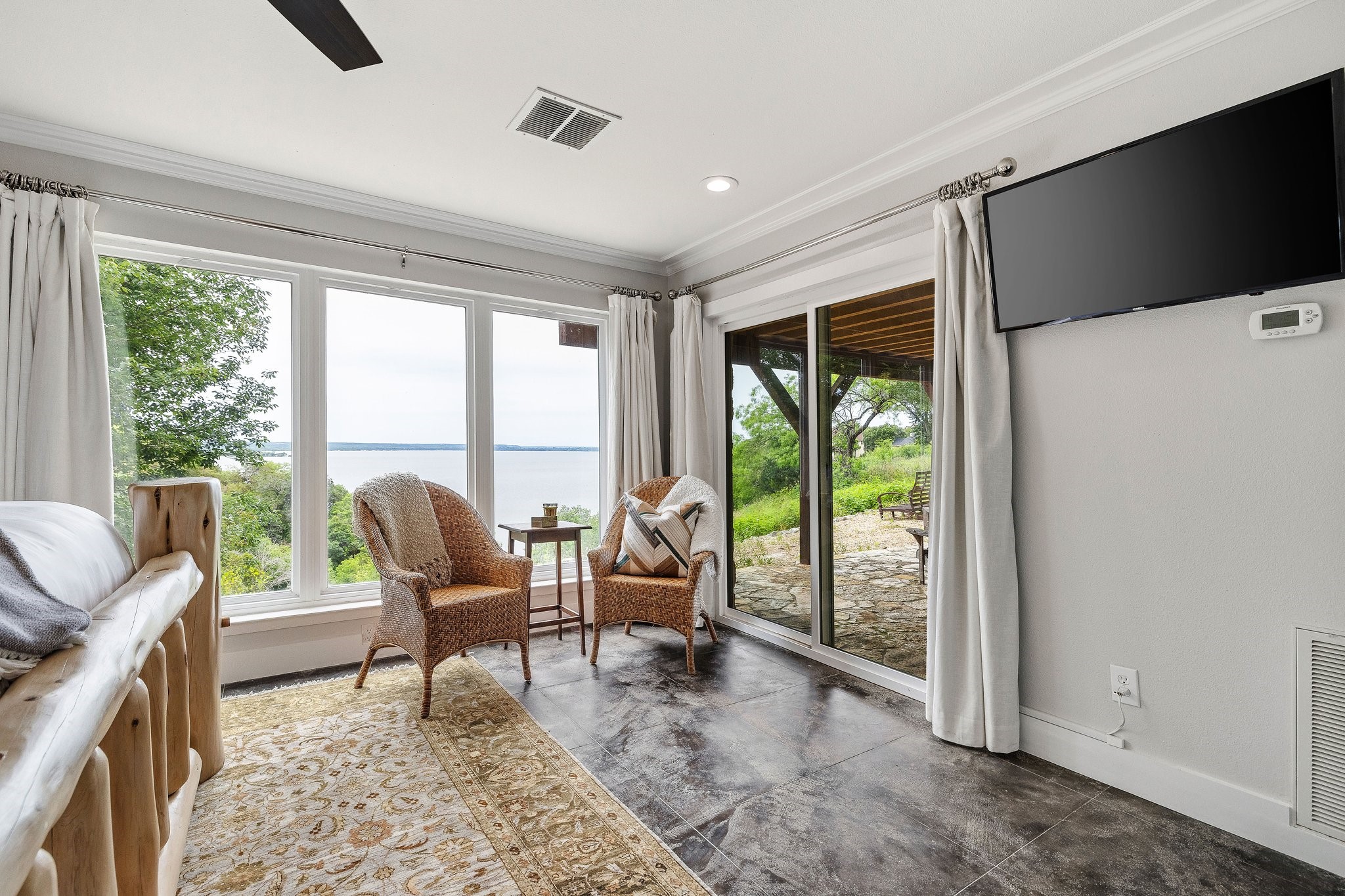 10033 Crestridge Court