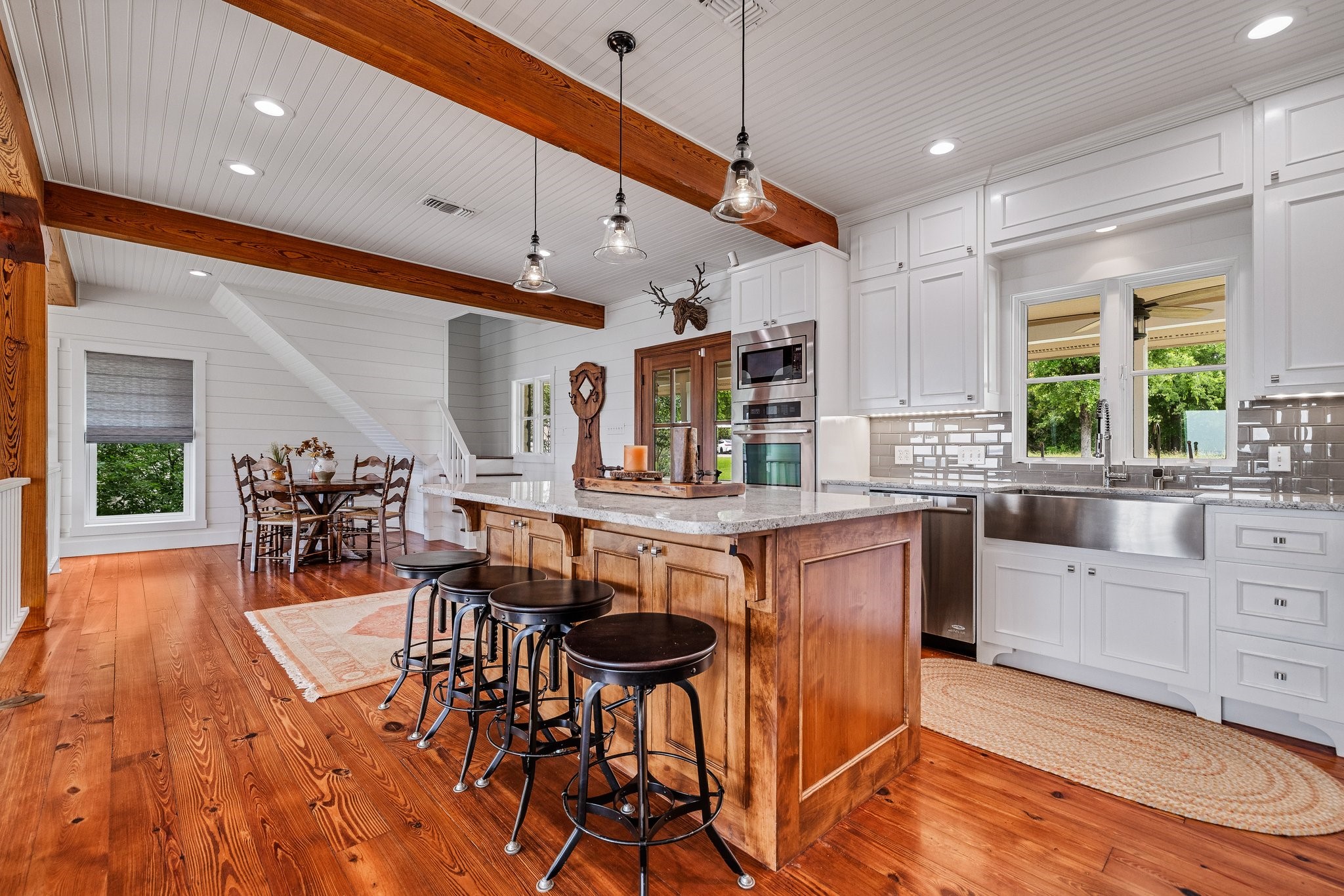 10033 Crestridge Court