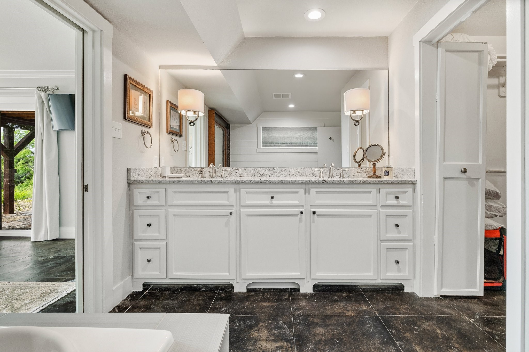 10033 Crestridge Court