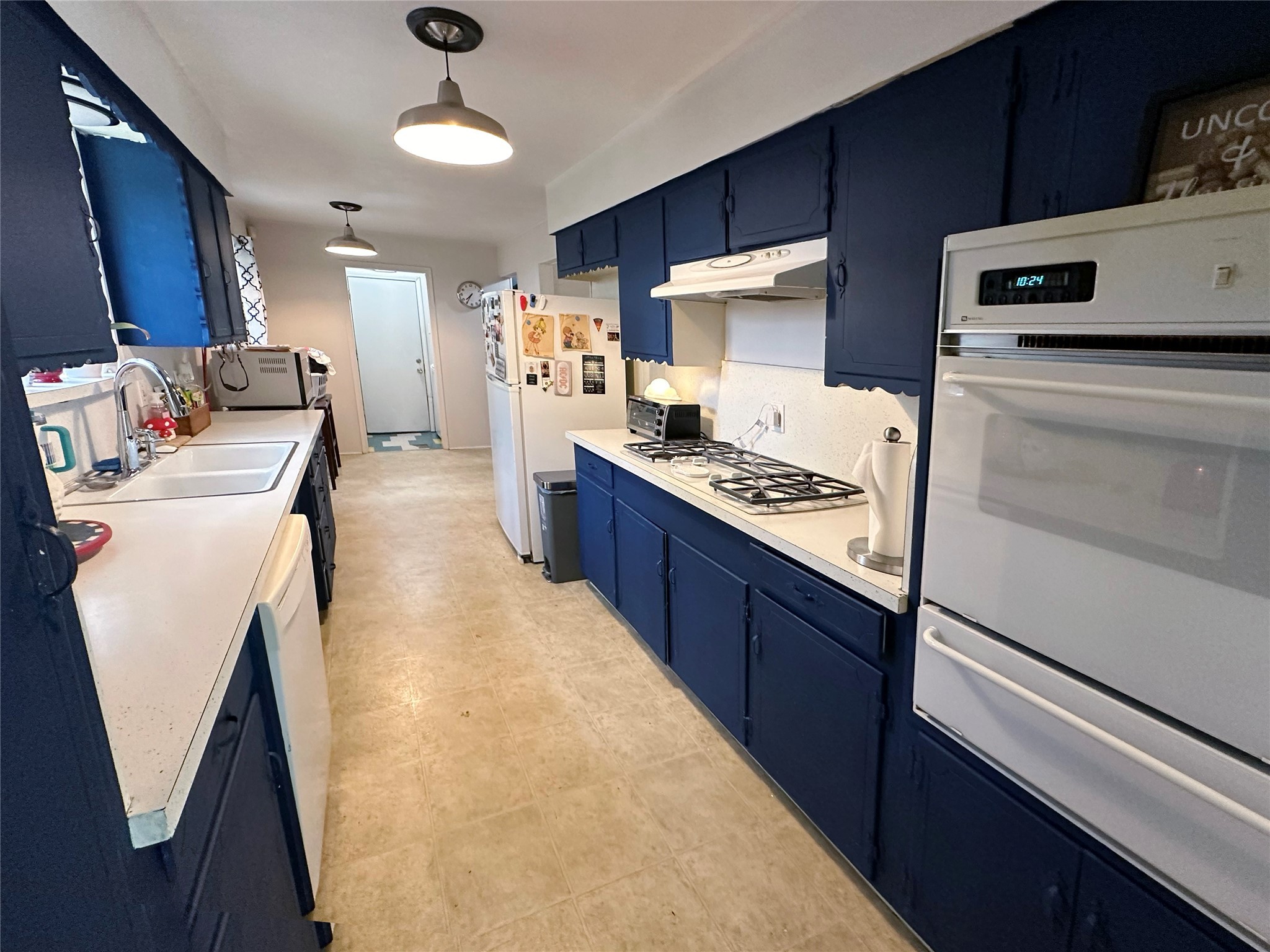 8325 Londonderry Lane