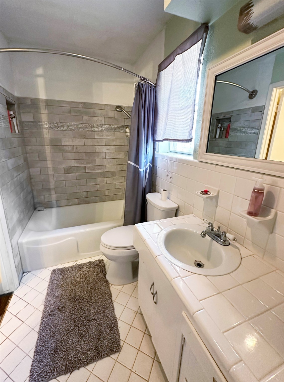 8325 Londonderry Lane