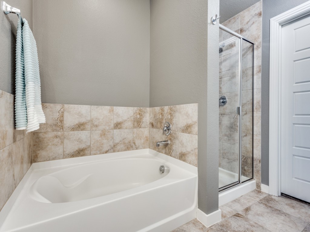 4119 Lightcreek Lane