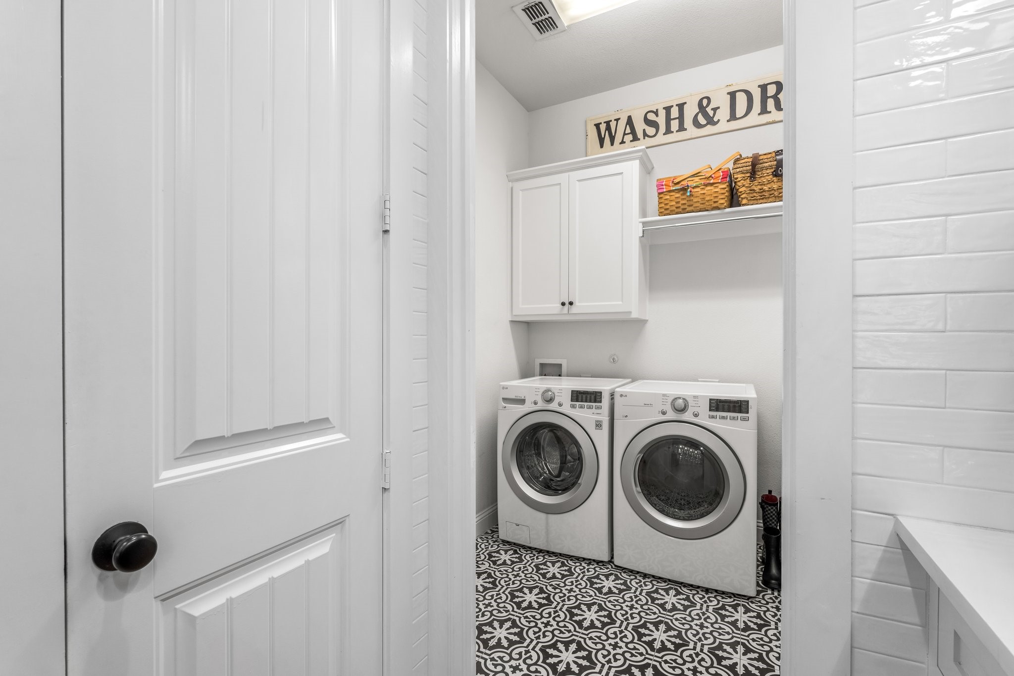 2100 Tremont Boulevard