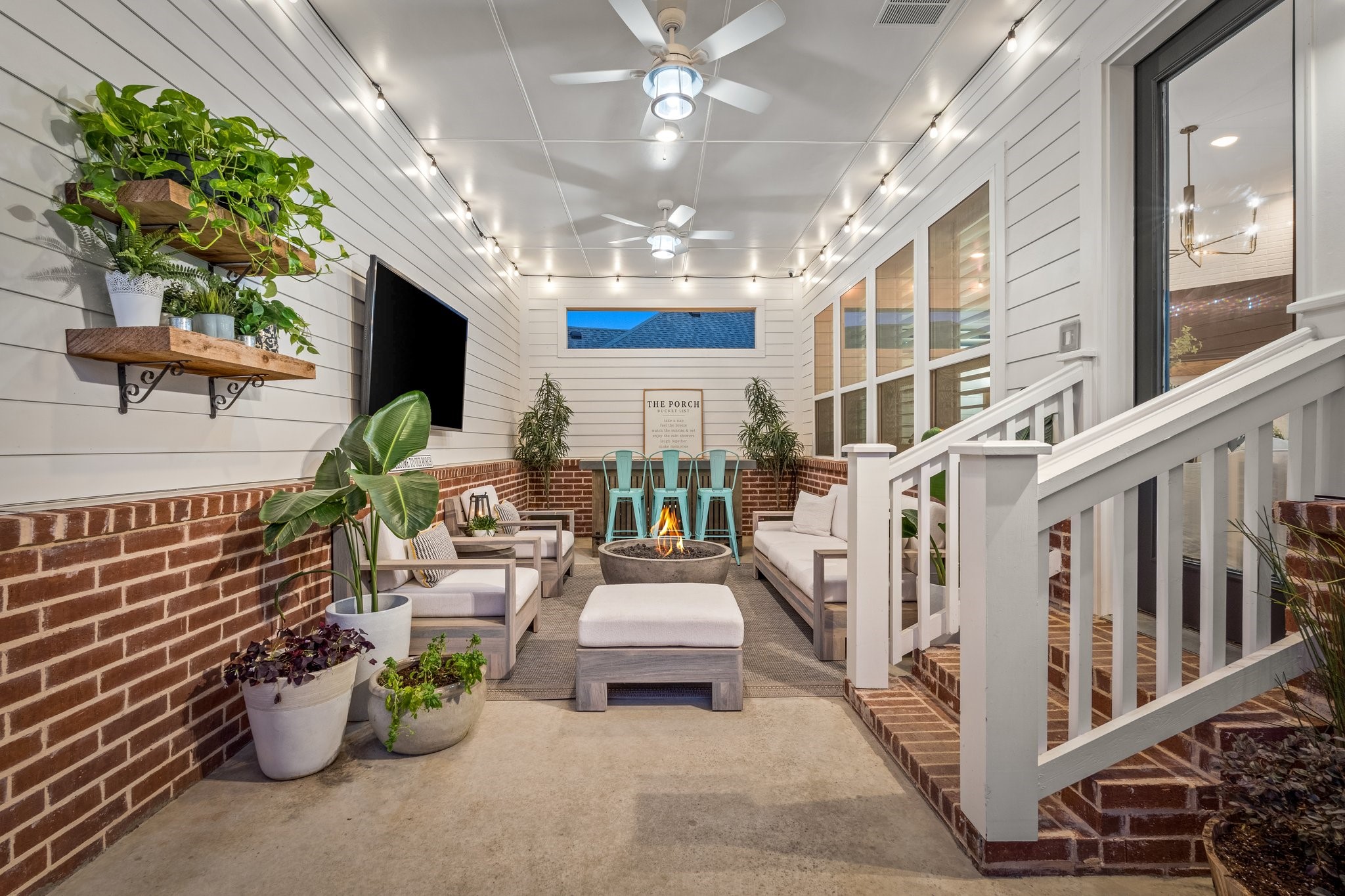 2100 Tremont Boulevard