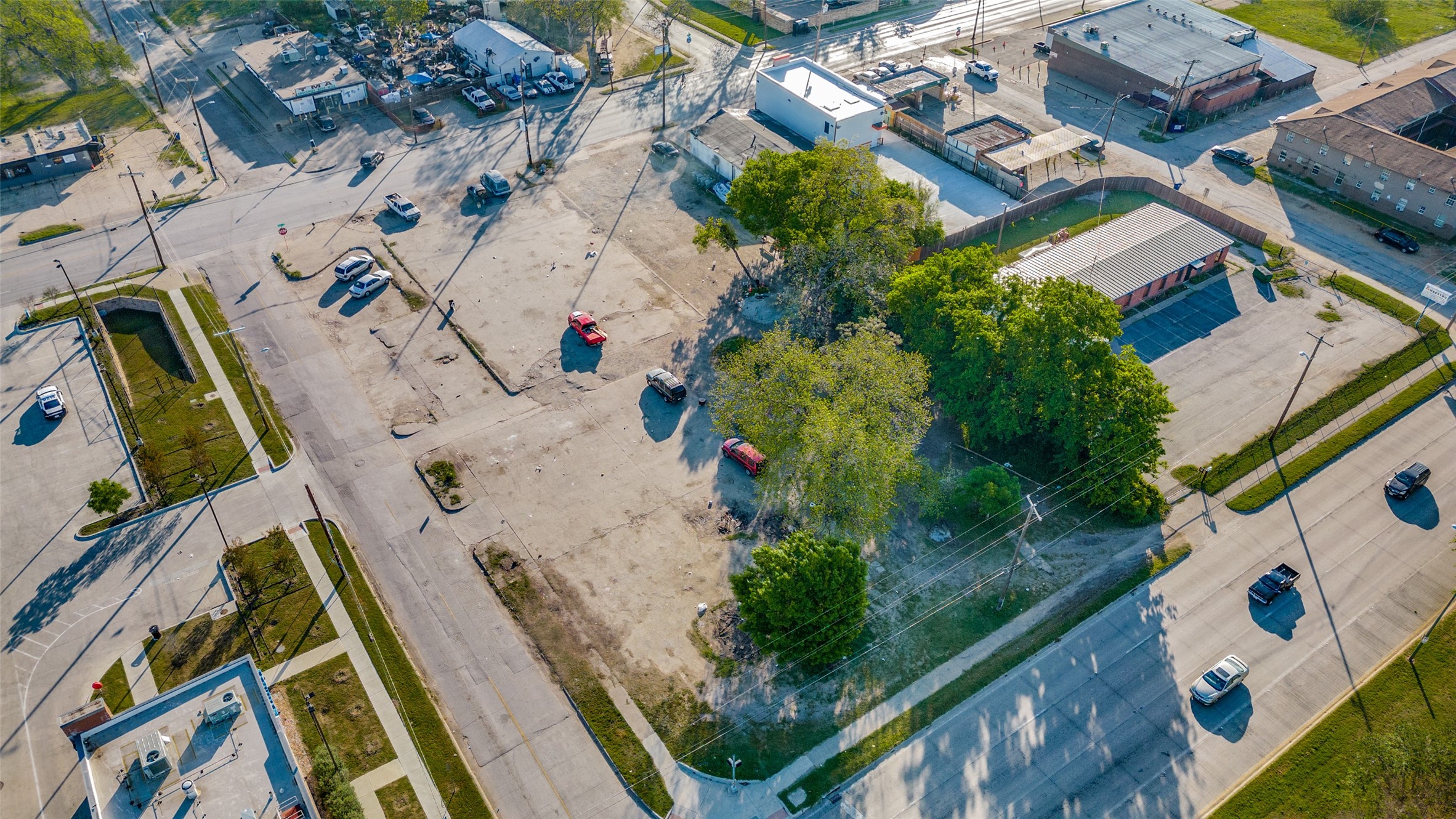 2200 Robert B Cullum Boulevard