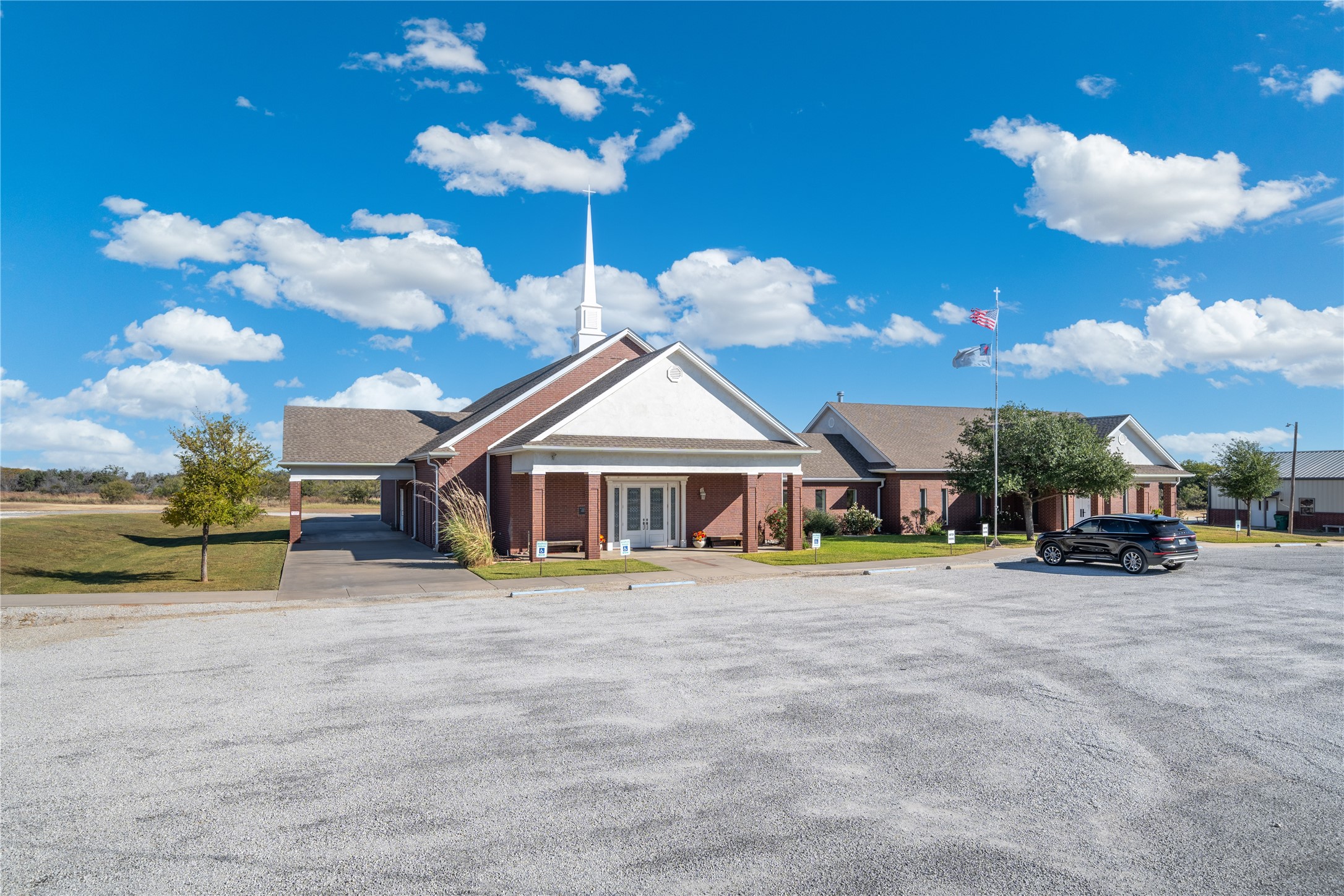 102 Comanche Trail