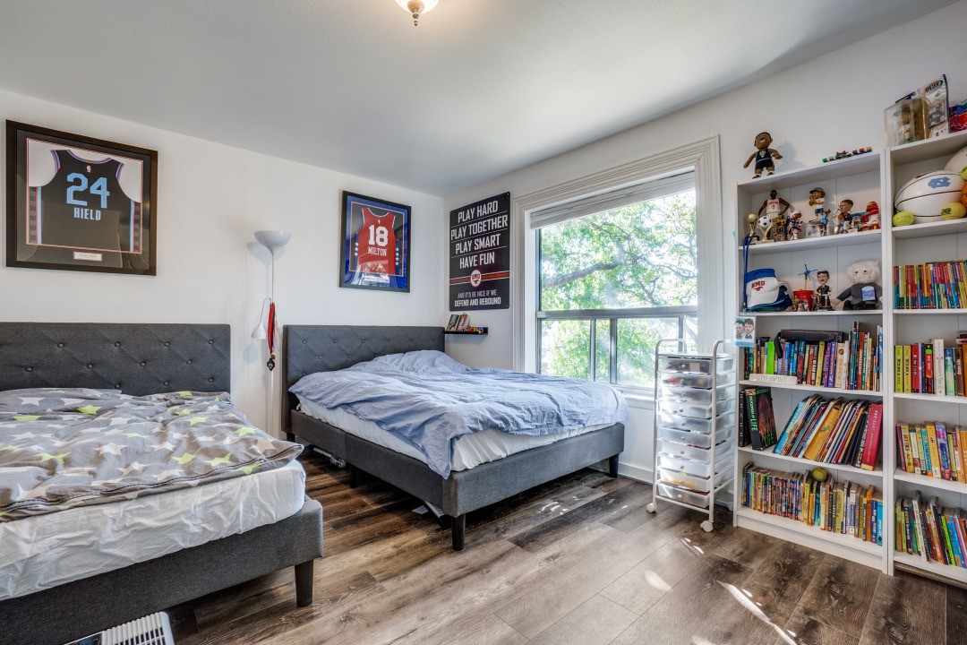 7430 W Northwest Highway 9