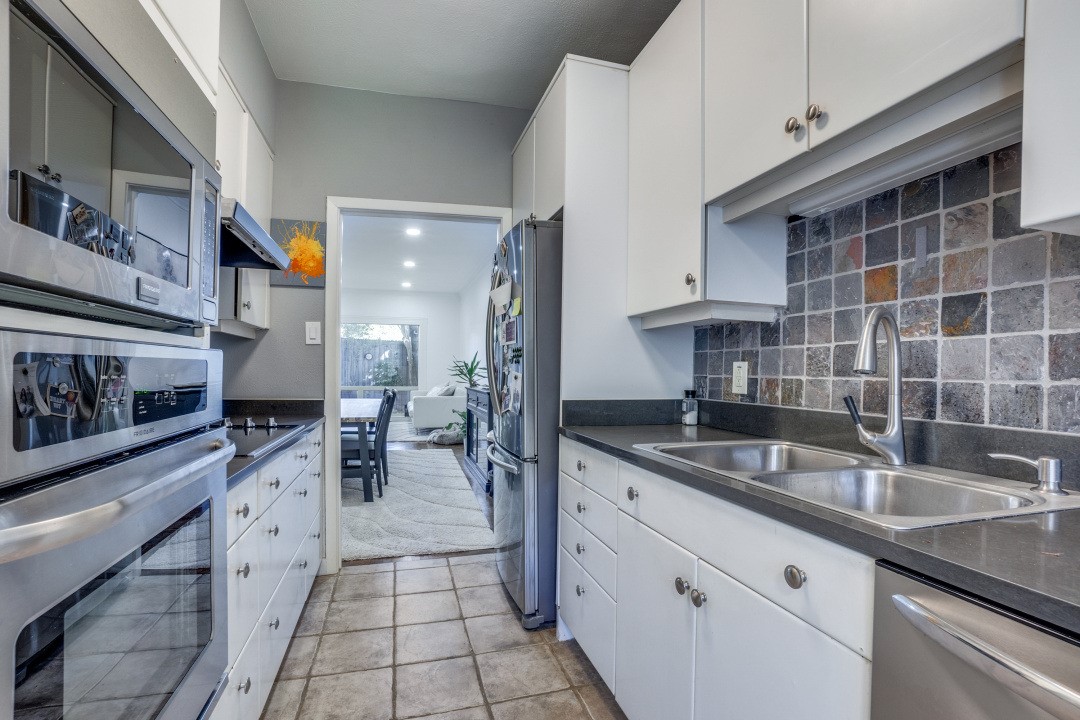 7430 W Northwest Highway 9