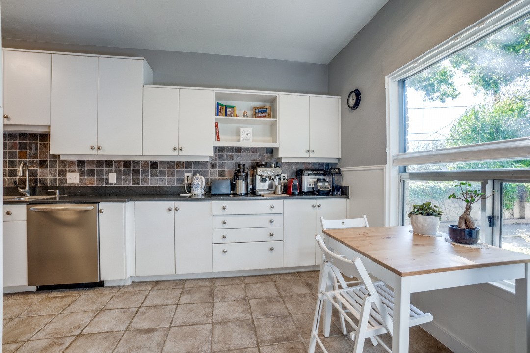 7430 W Northwest Highway 9