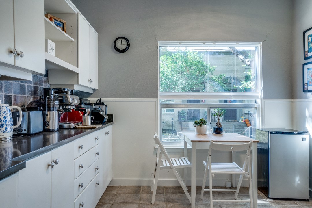 7430 W Northwest Highway 9