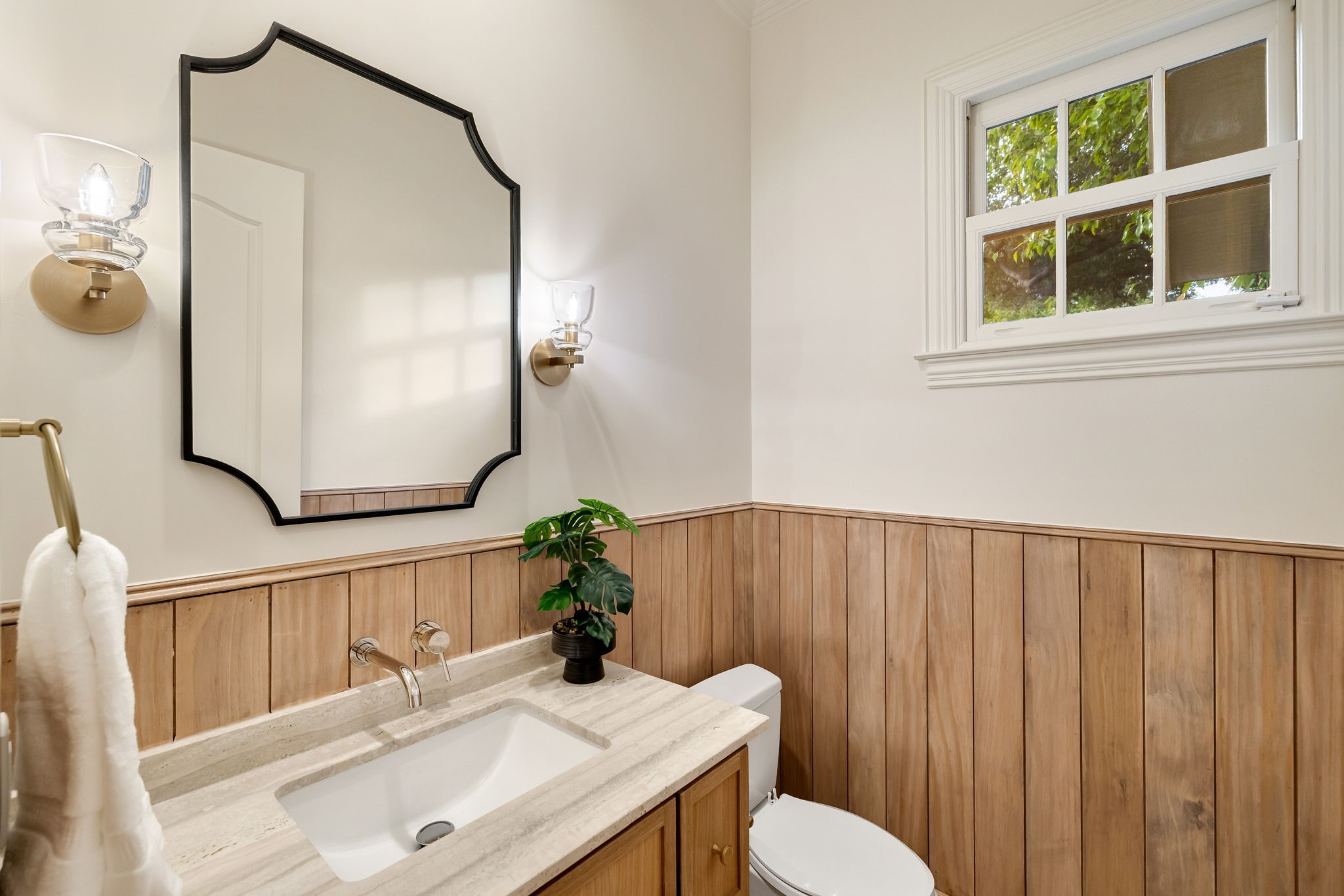 6411 Orchid Lane