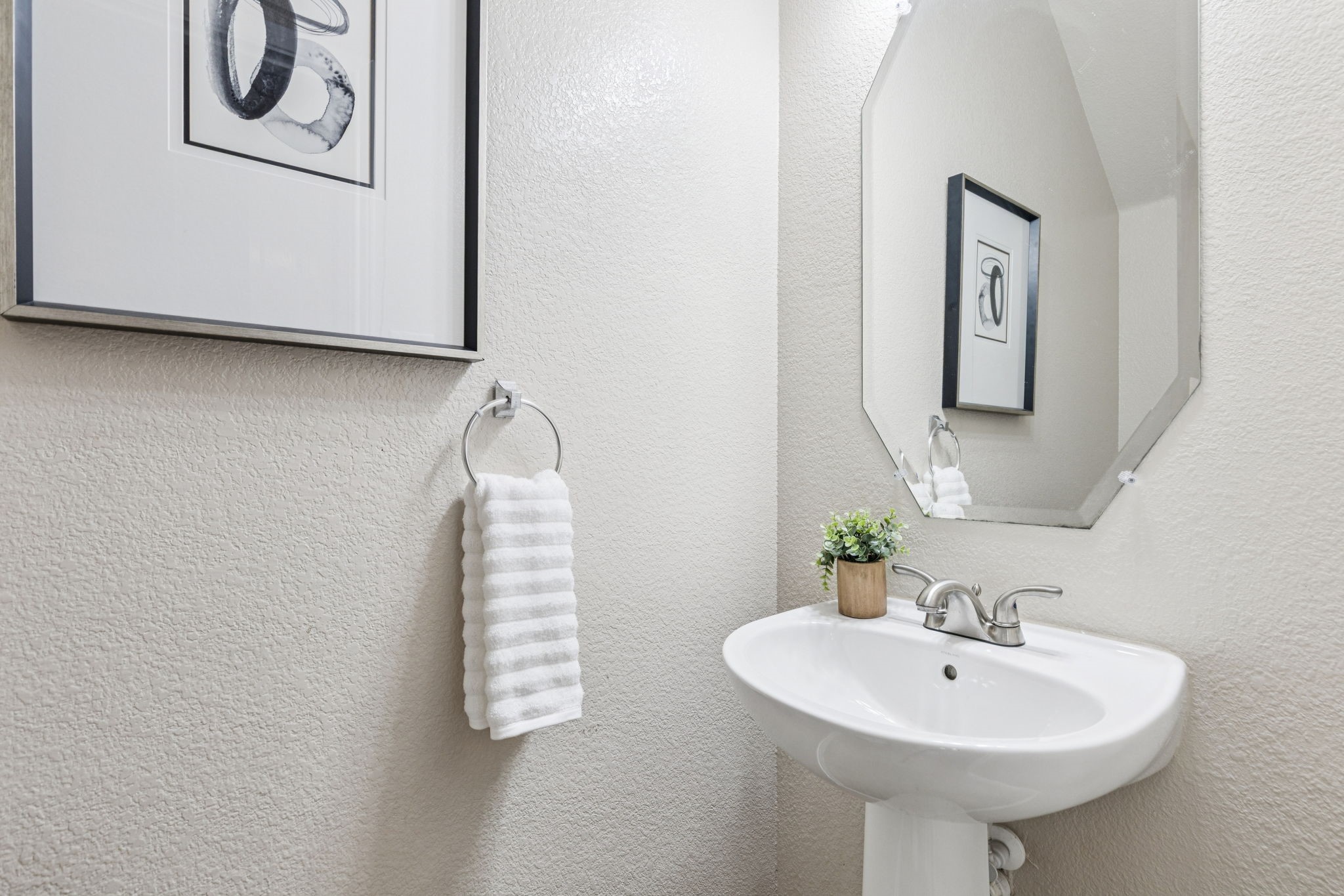 5965 Lost Valley Drive