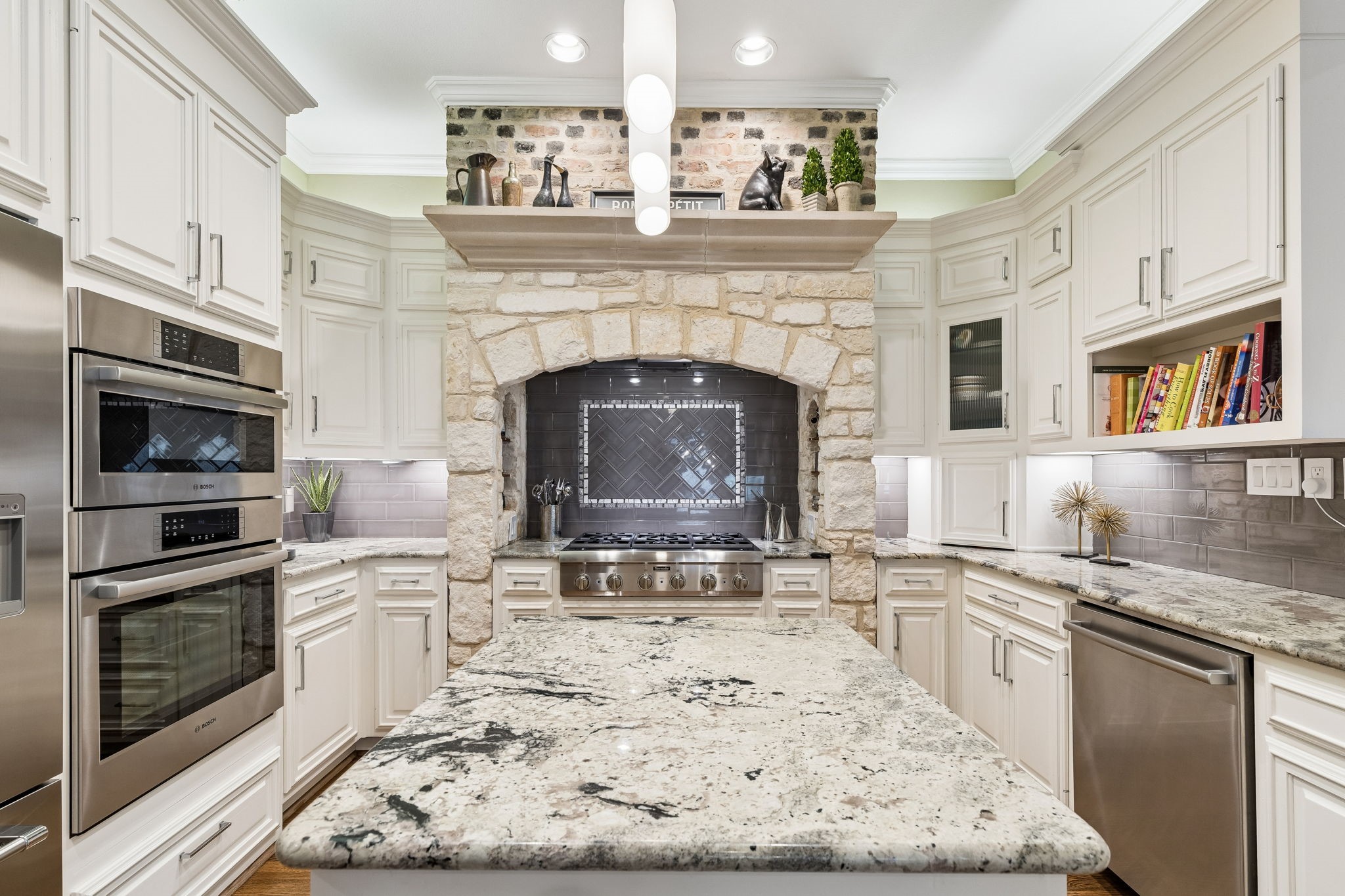 5651 Miramar Drive