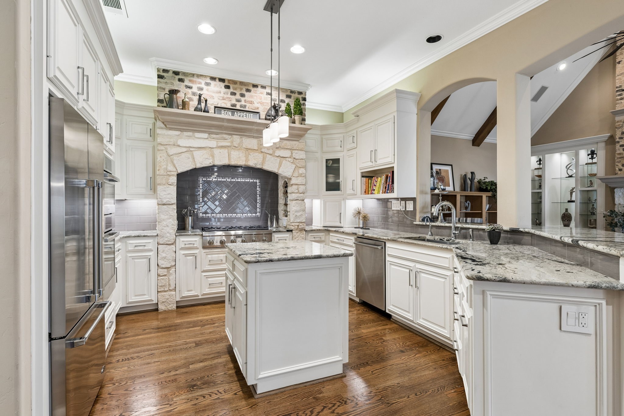 5651 Miramar Drive