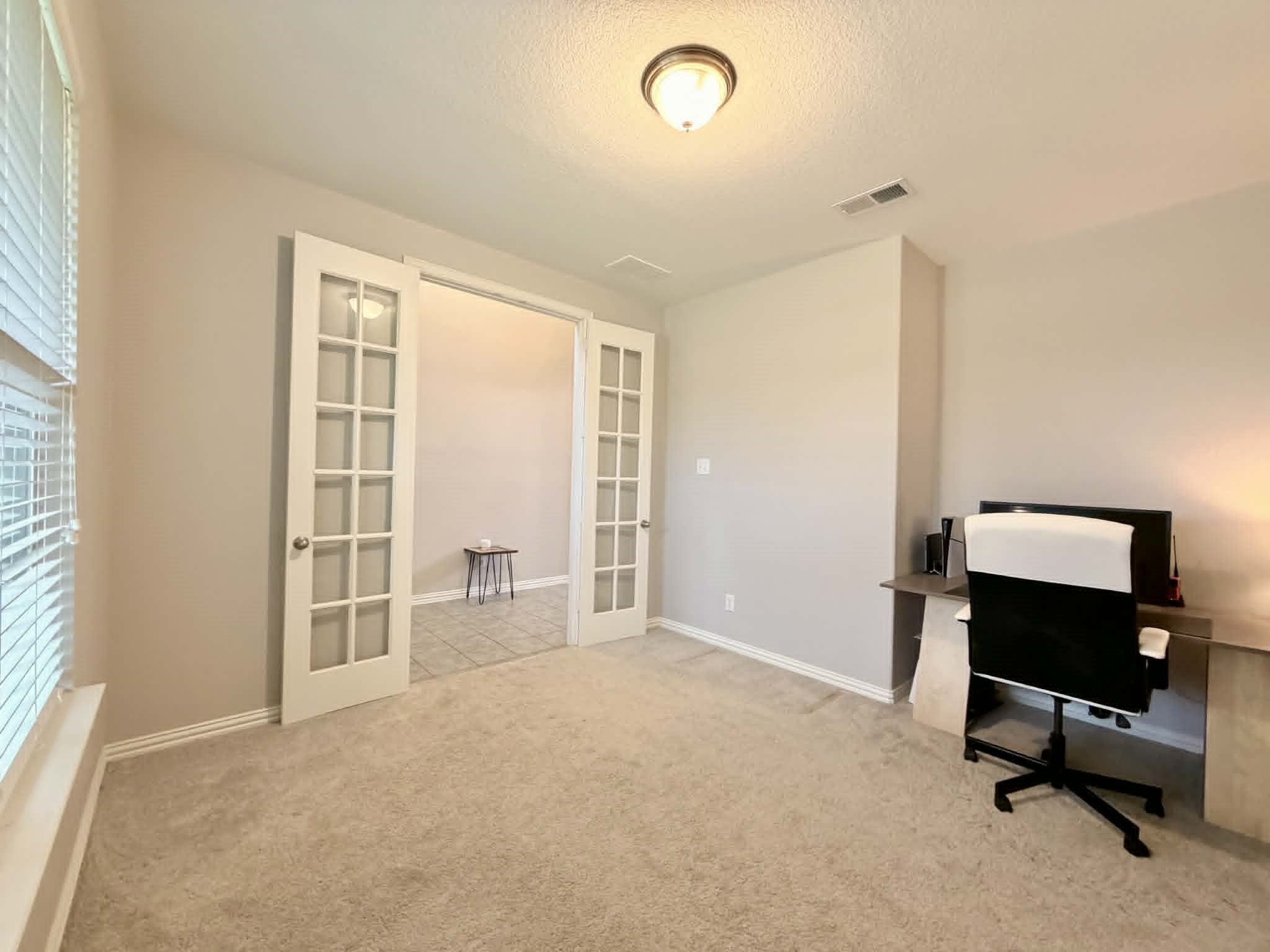 1712 Jessie Lane