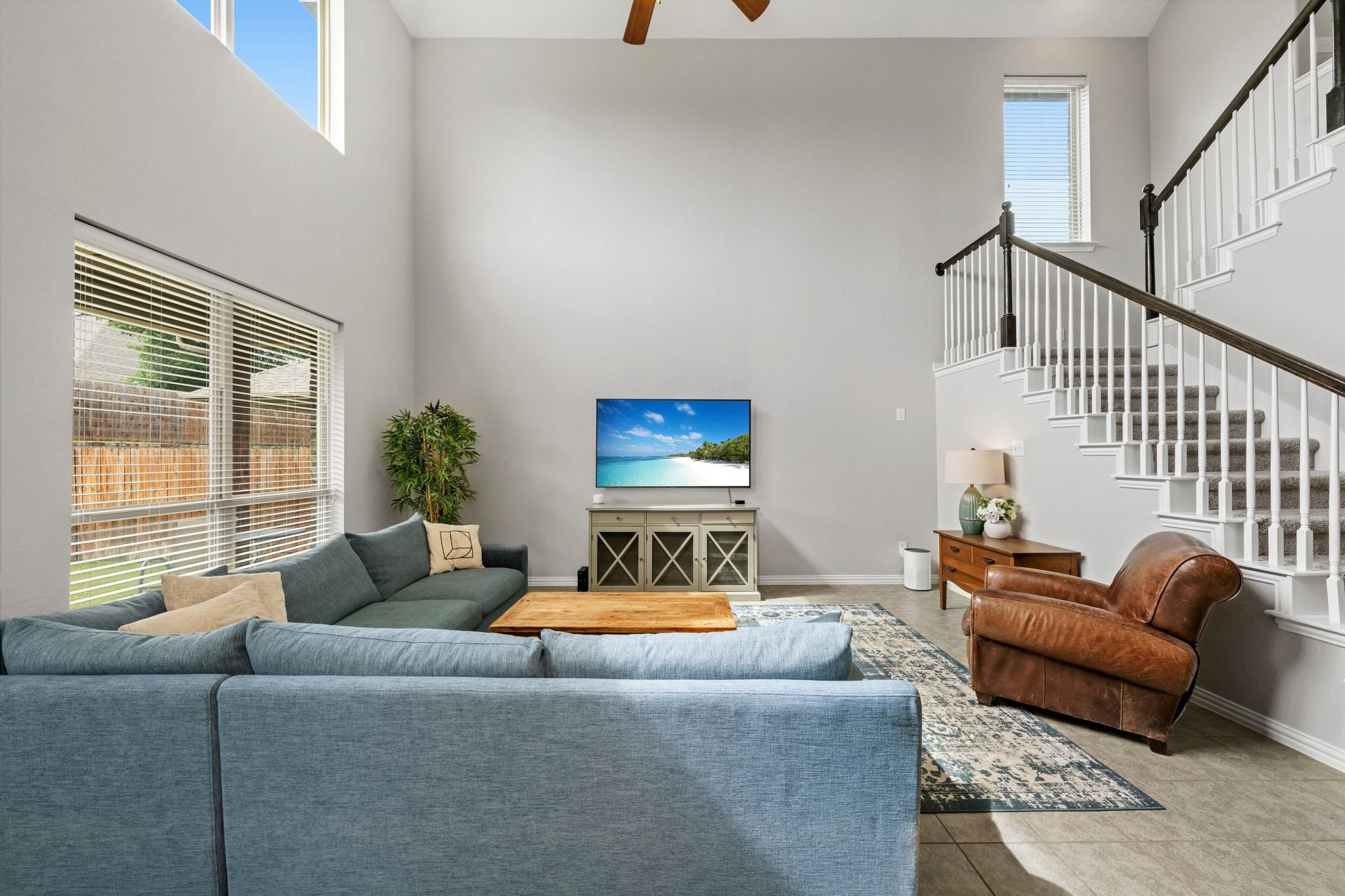 1712 Jessie Lane