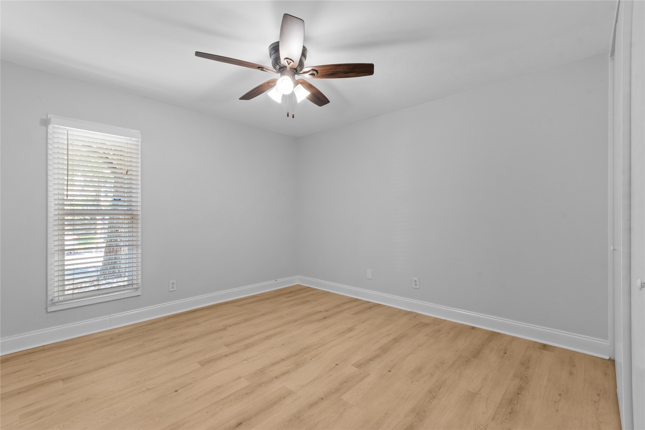 5928 Sandhurst Lane 127