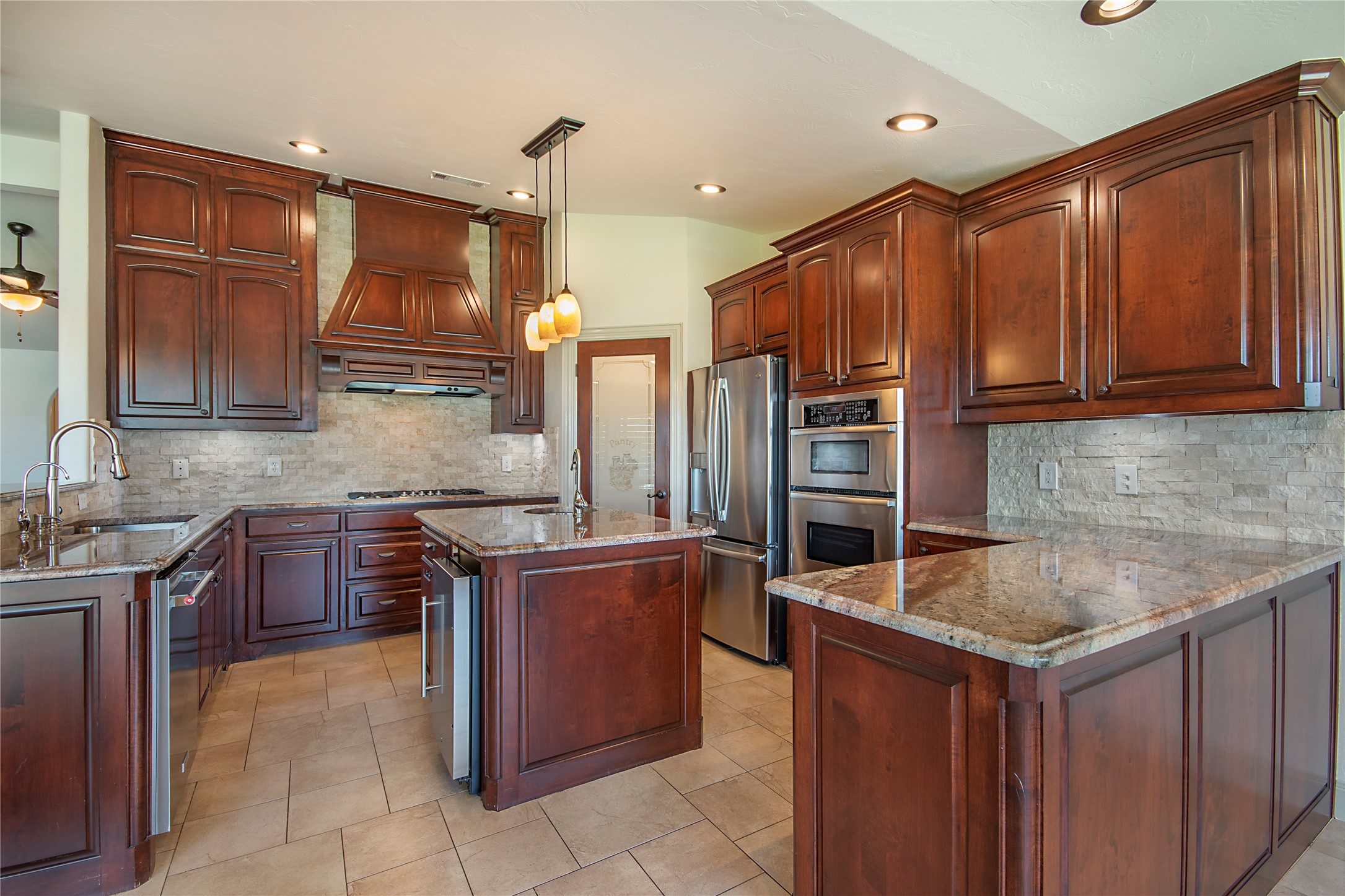 1227 Kiowa Drive W