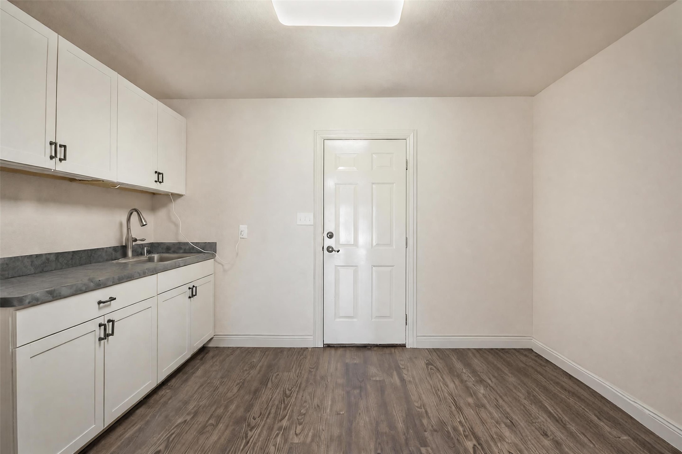 1227 Kiowa Drive W