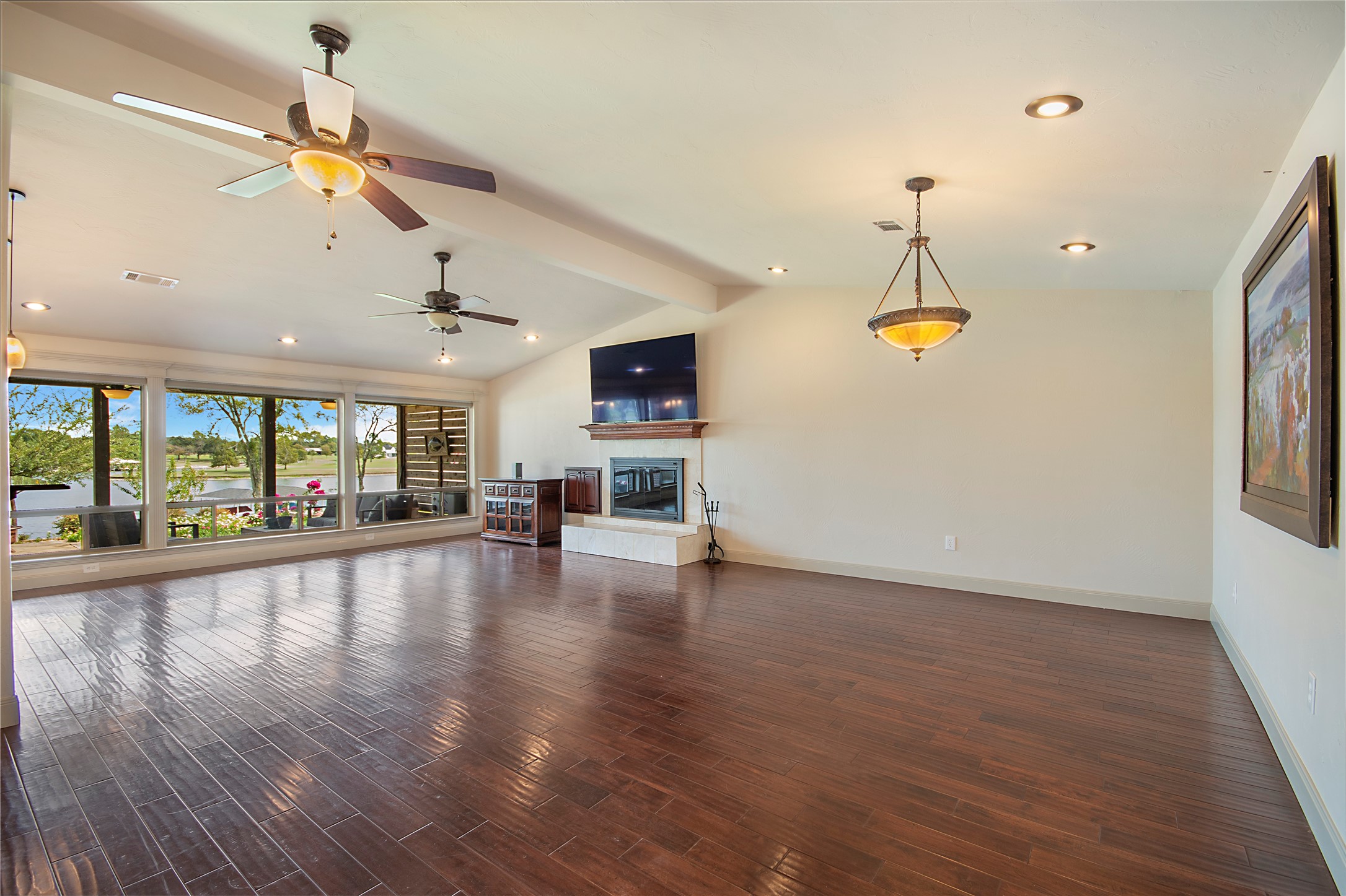 1227 Kiowa Drive W