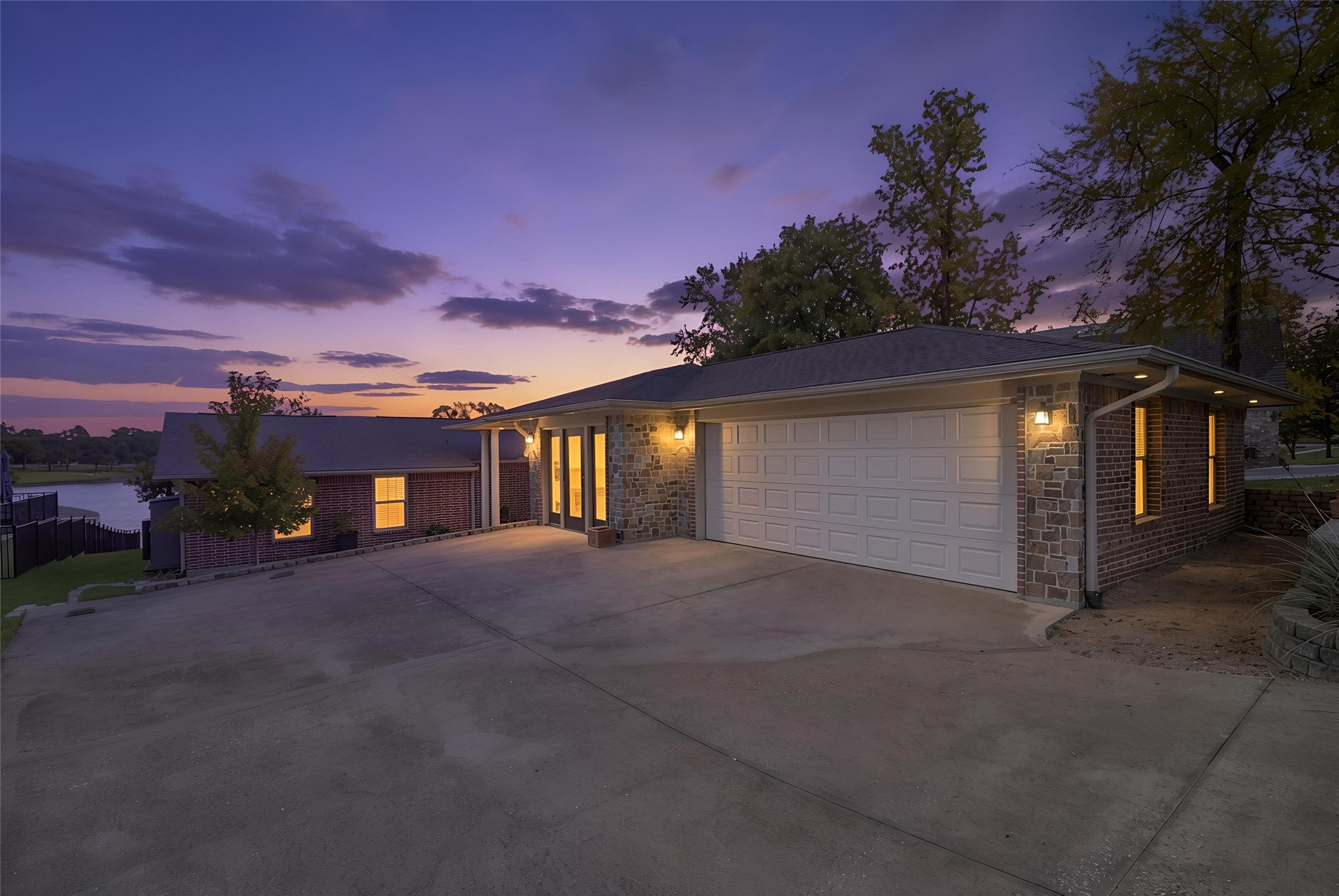 1227 Kiowa Drive W