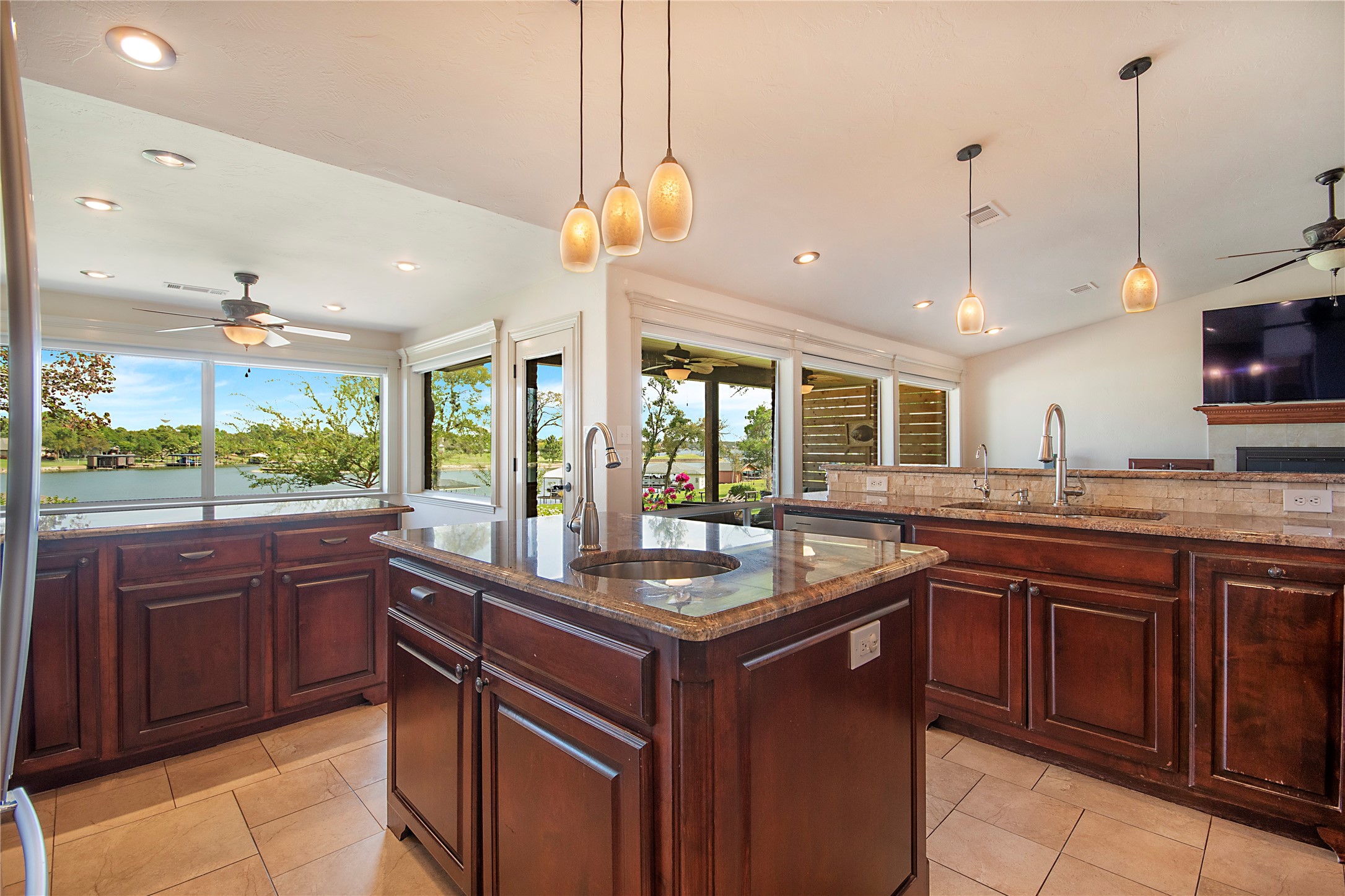 1227 Kiowa Drive W