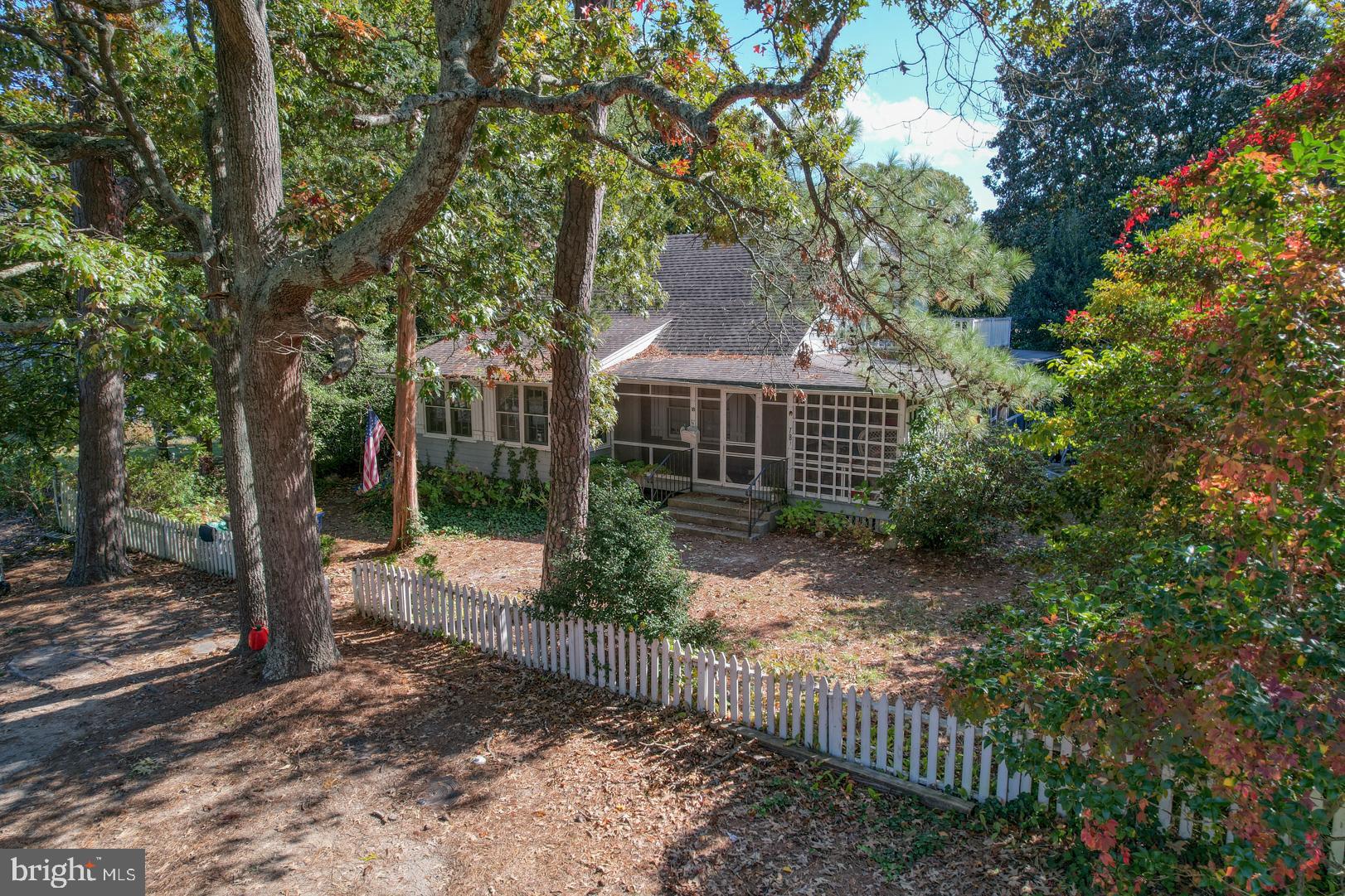 18 Henlopen Ave