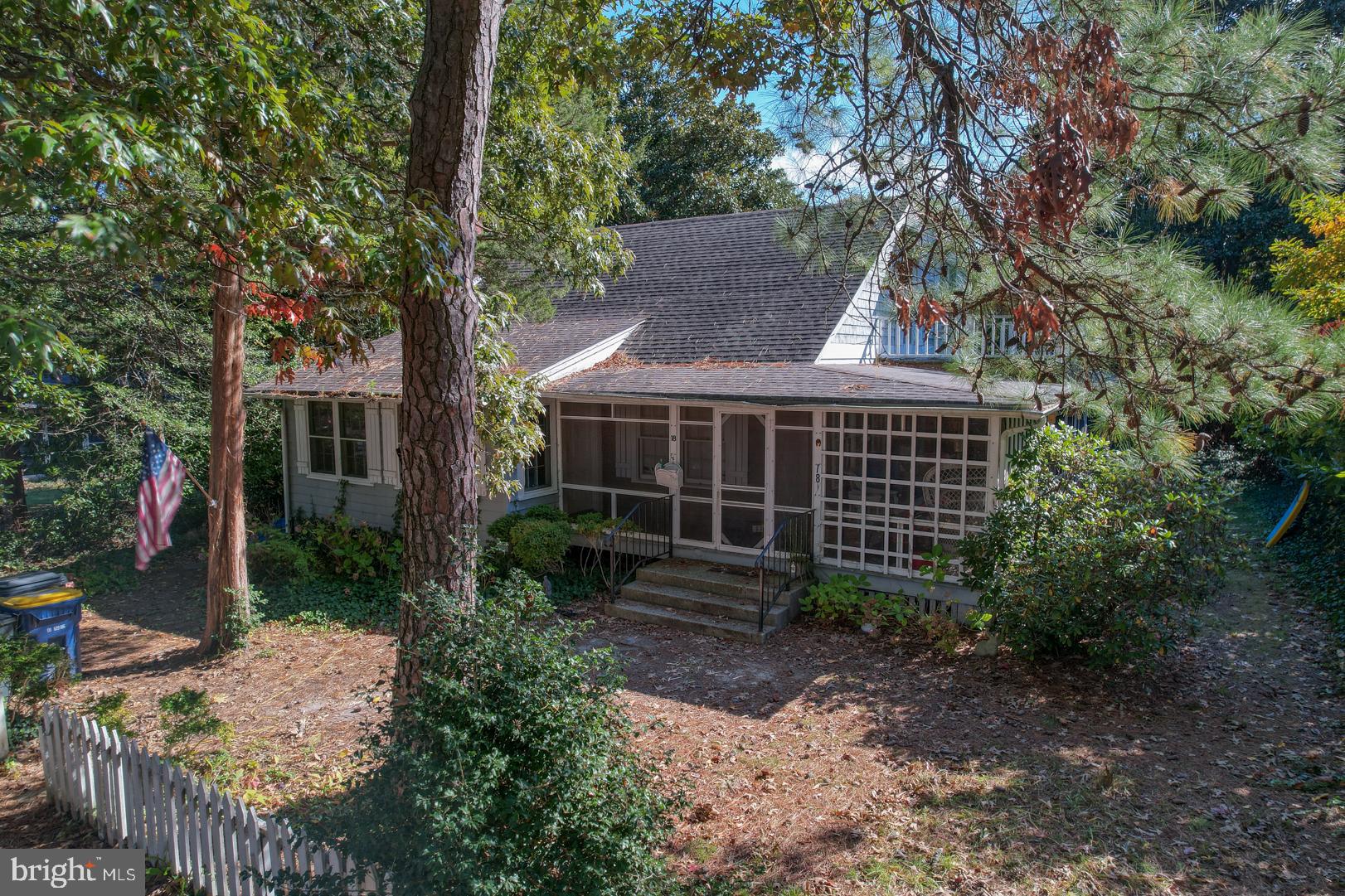 18 Henlopen Ave