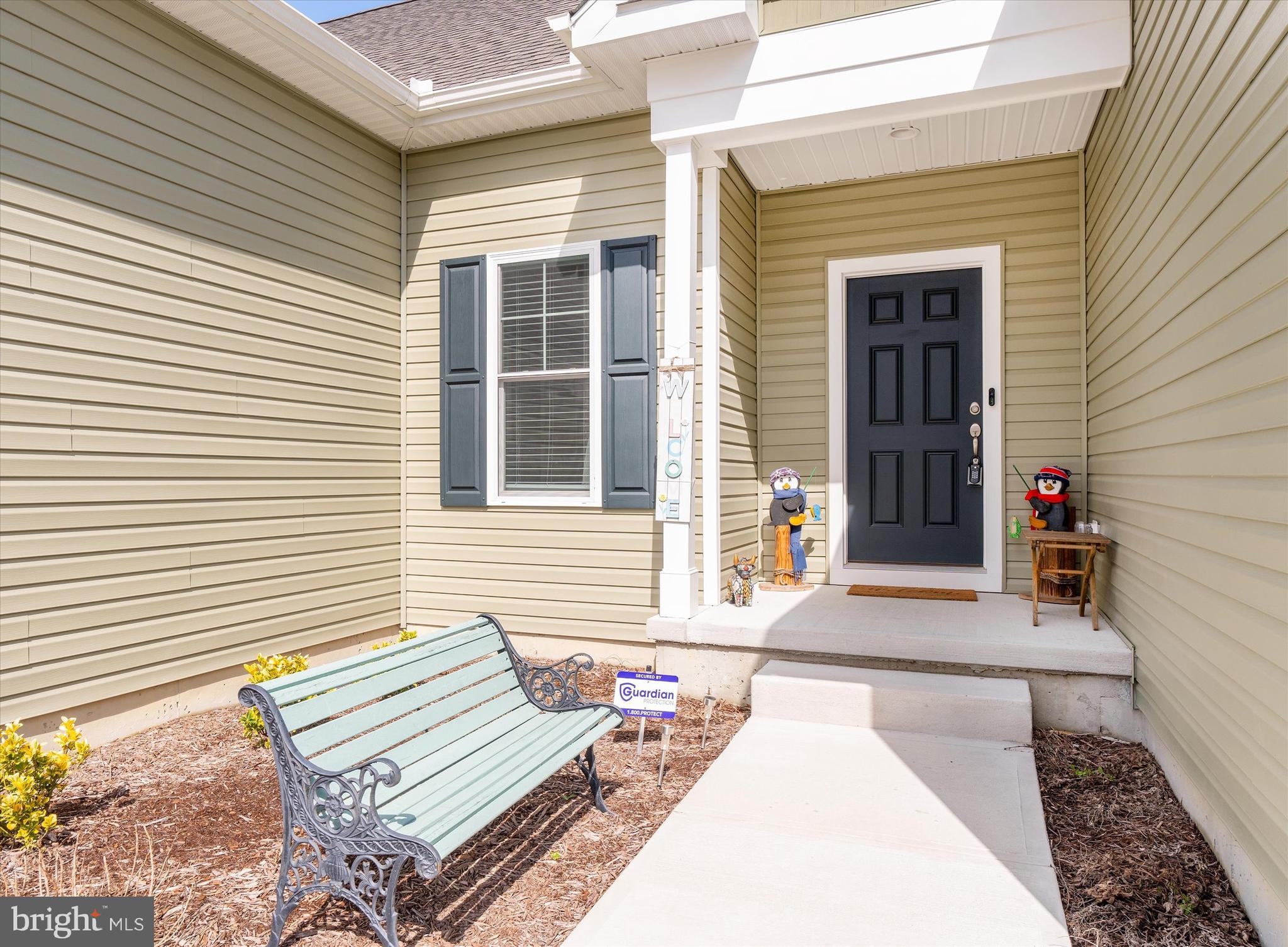 435 Gladys St