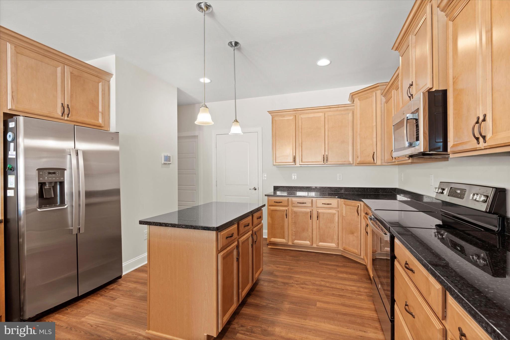 435 Gladys St
