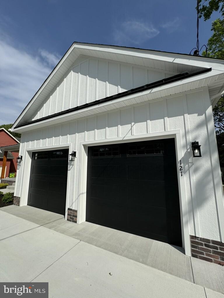 121 Clifton St